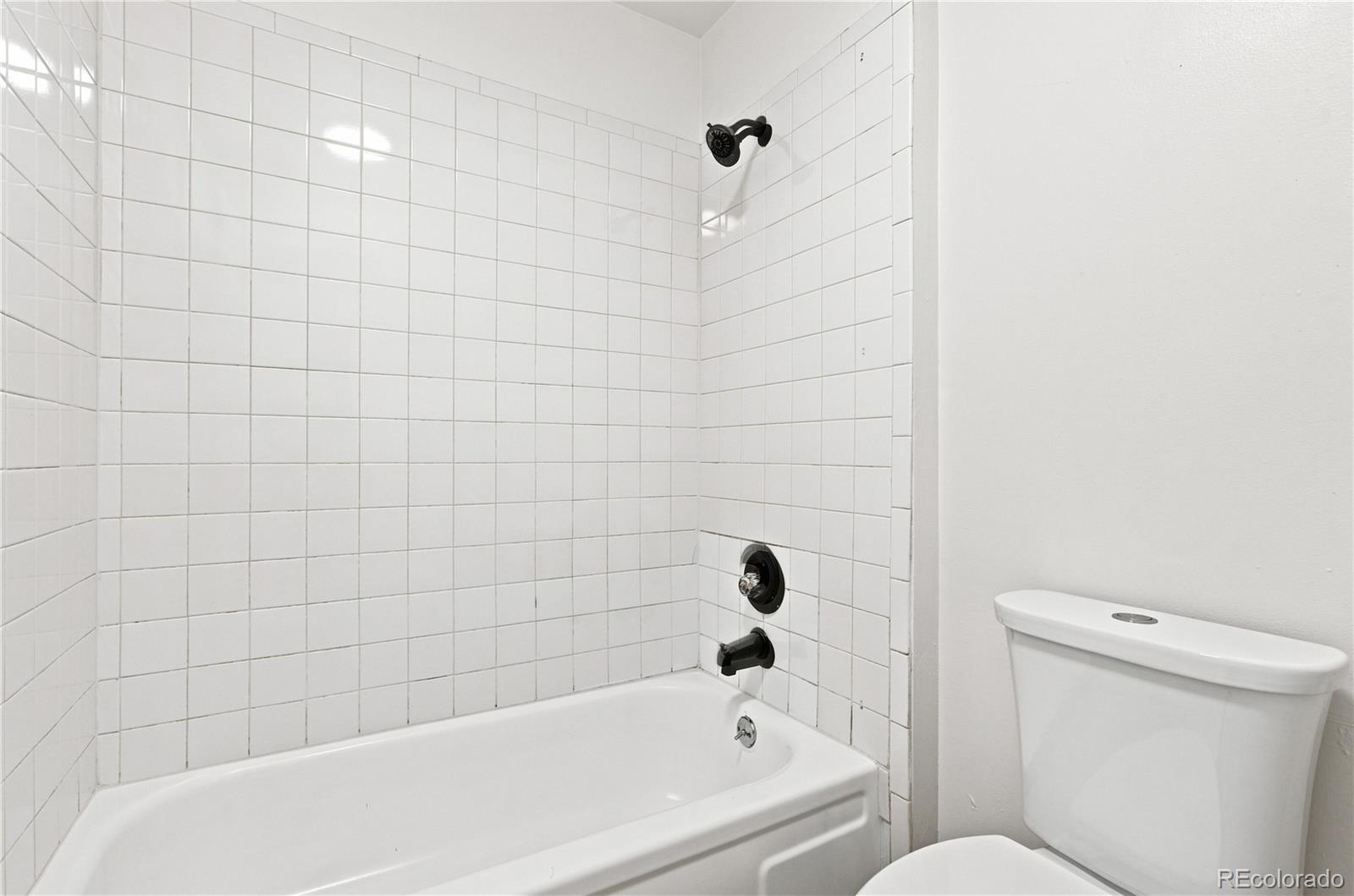 MLS Image #25 for 1120 s clinton street 72,denver, Colorado