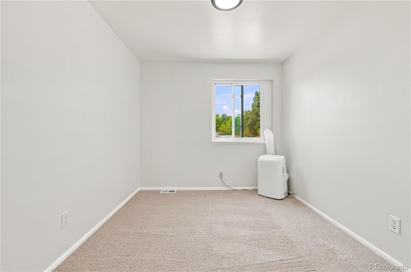 MLS Image #26 for 1120 s clinton street 72,denver, Colorado