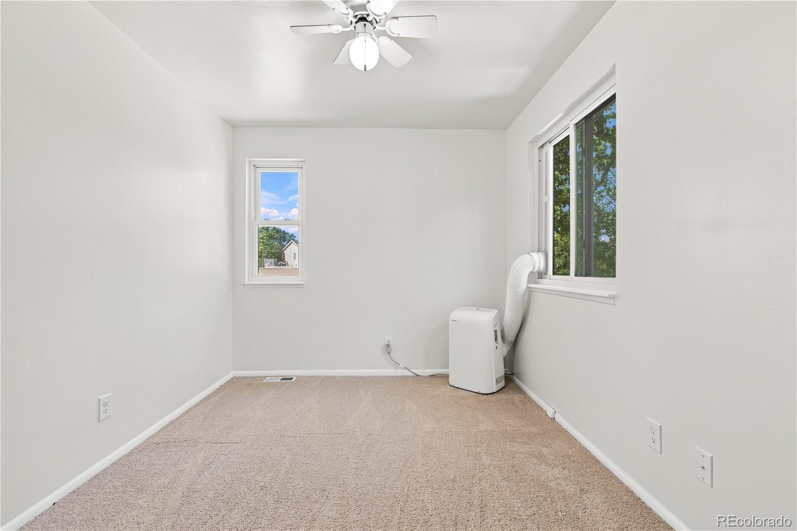 MLS Image #28 for 1120 s clinton street 72,denver, Colorado