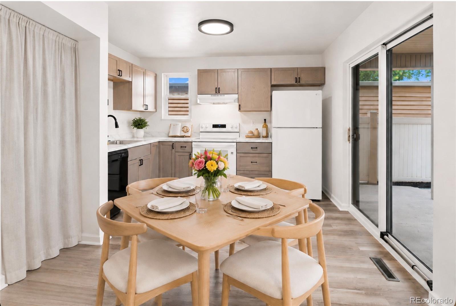 MLS Image #4 for 1120 s clinton street 72,denver, Colorado