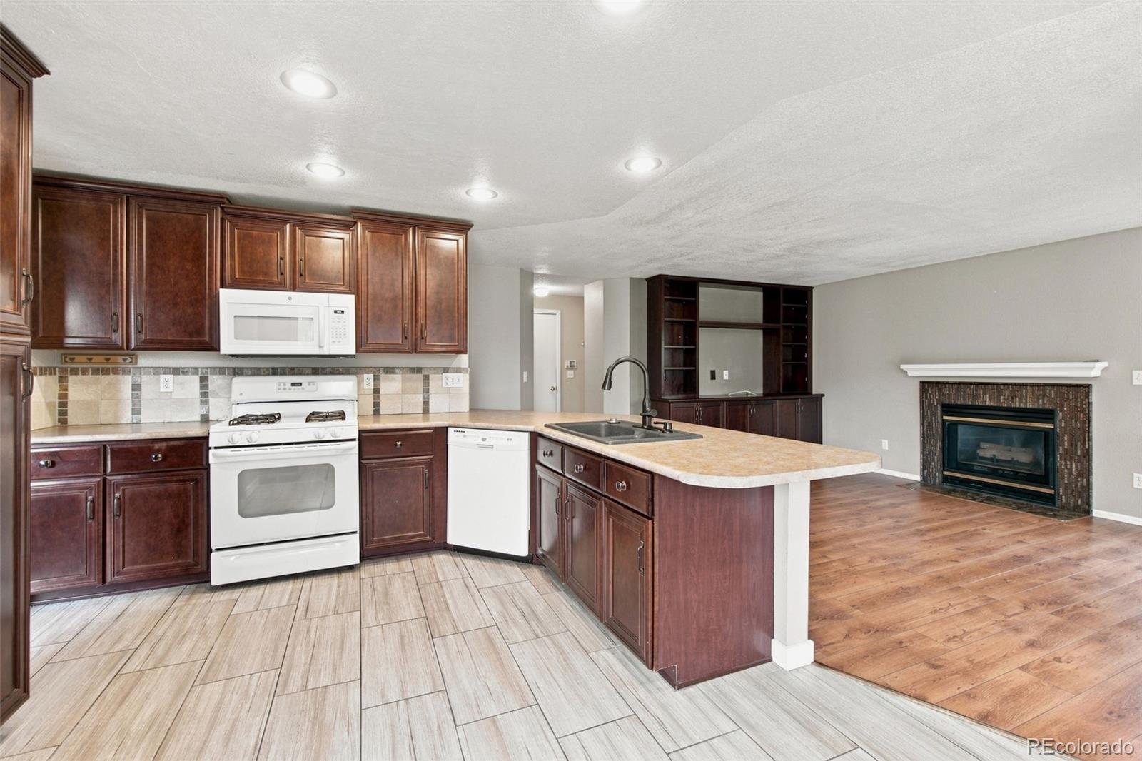 MLS Image #14 for 11584 w fair drive,littleton, Colorado
