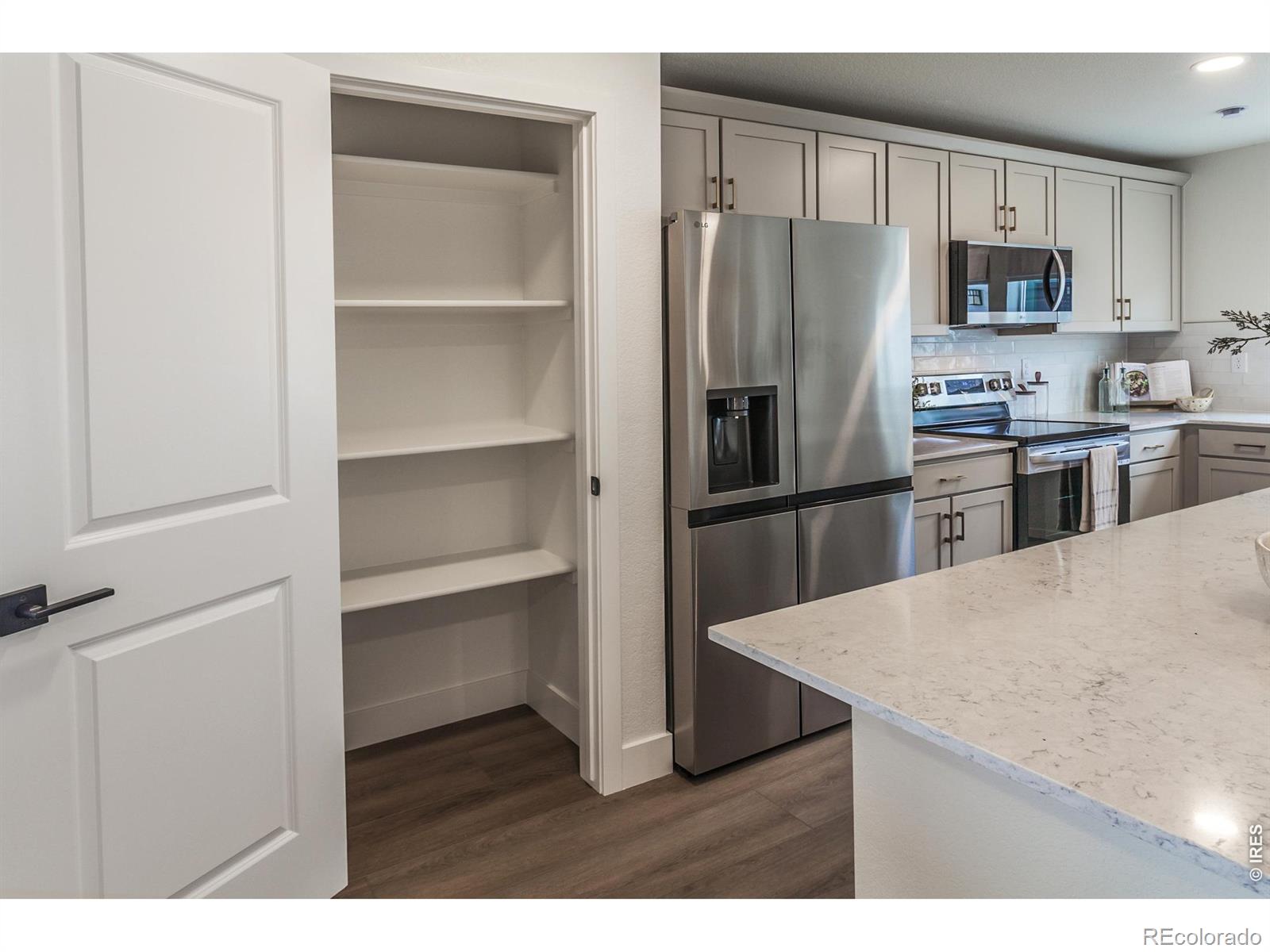 MLS Image #14 for 932  trumpet lane,windsor, Colorado