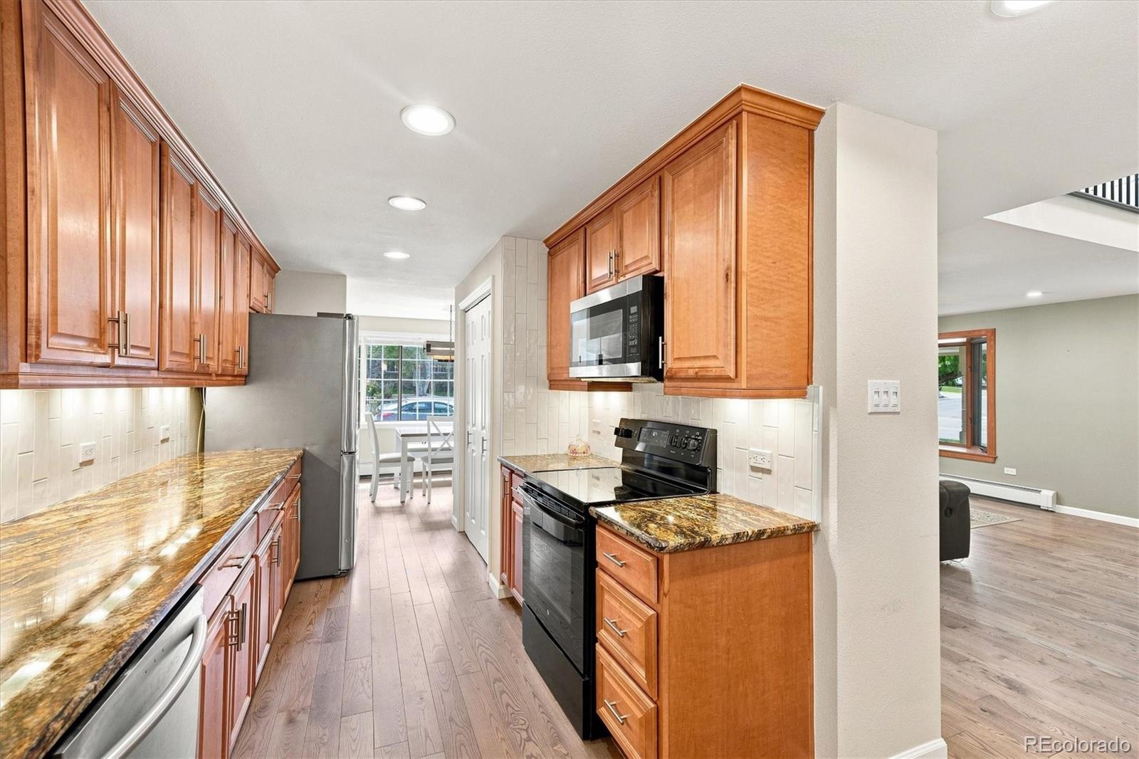 MLS Image #6 for 7096 s kendall boulevard,littleton, Colorado
