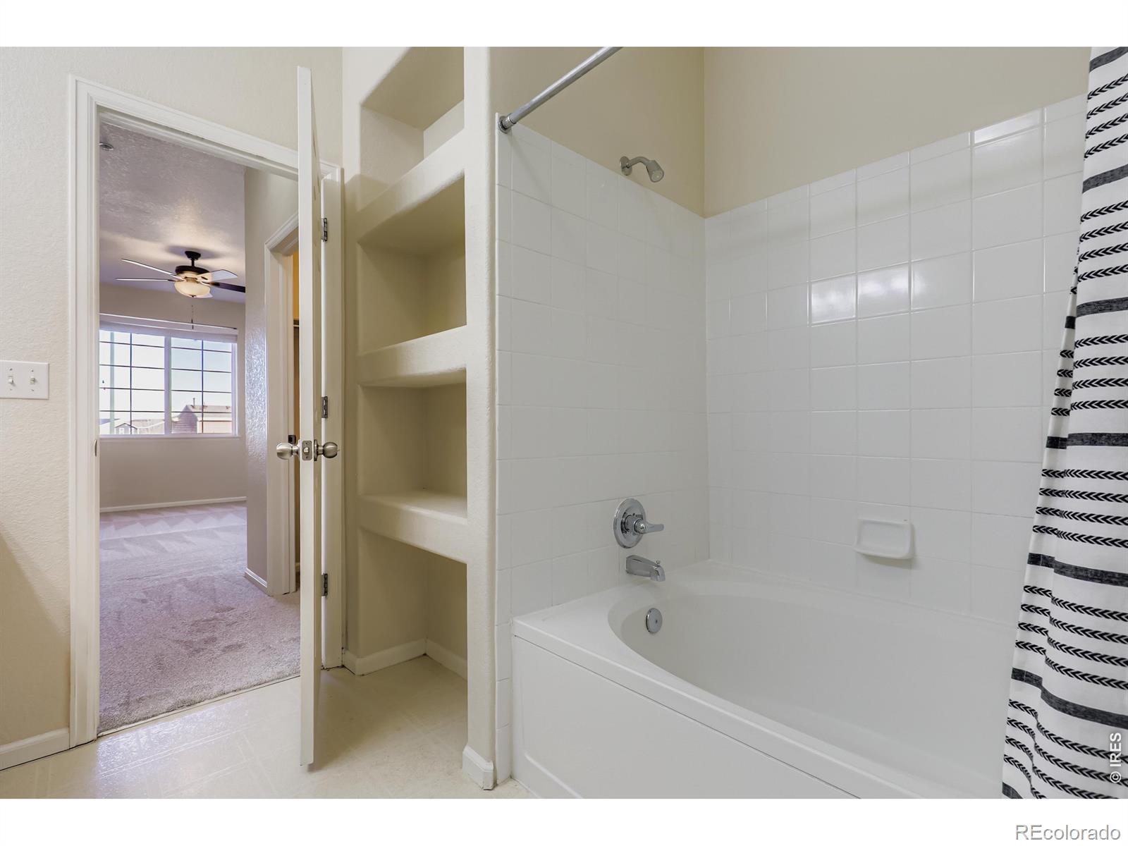 MLS Image #10 for 5255  memphis street,denver, Colorado