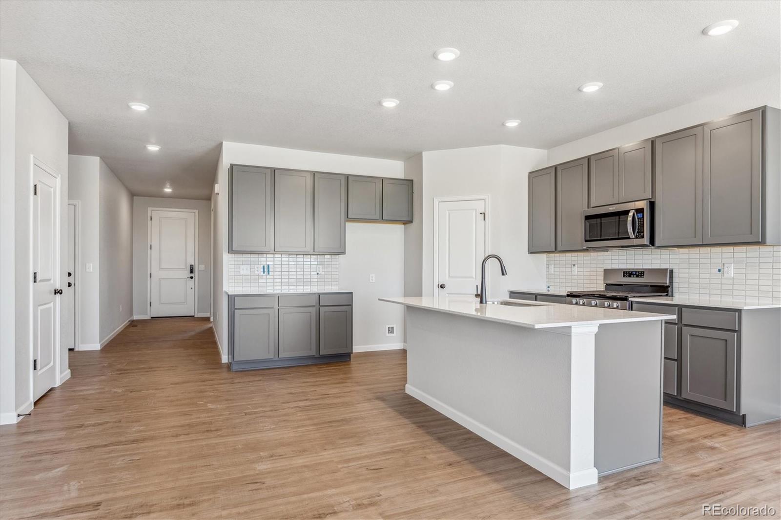 MLS Image #10 for 2119  summit place,fort lupton, Colorado