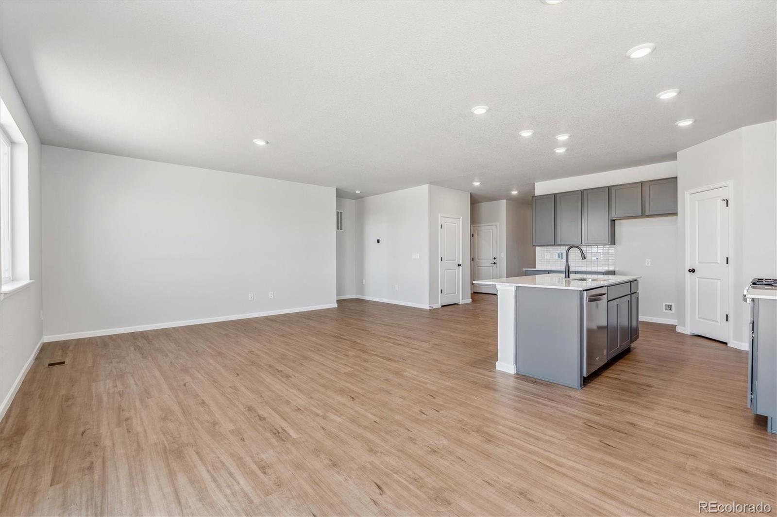 MLS Image #16 for 2119  summit place,fort lupton, Colorado