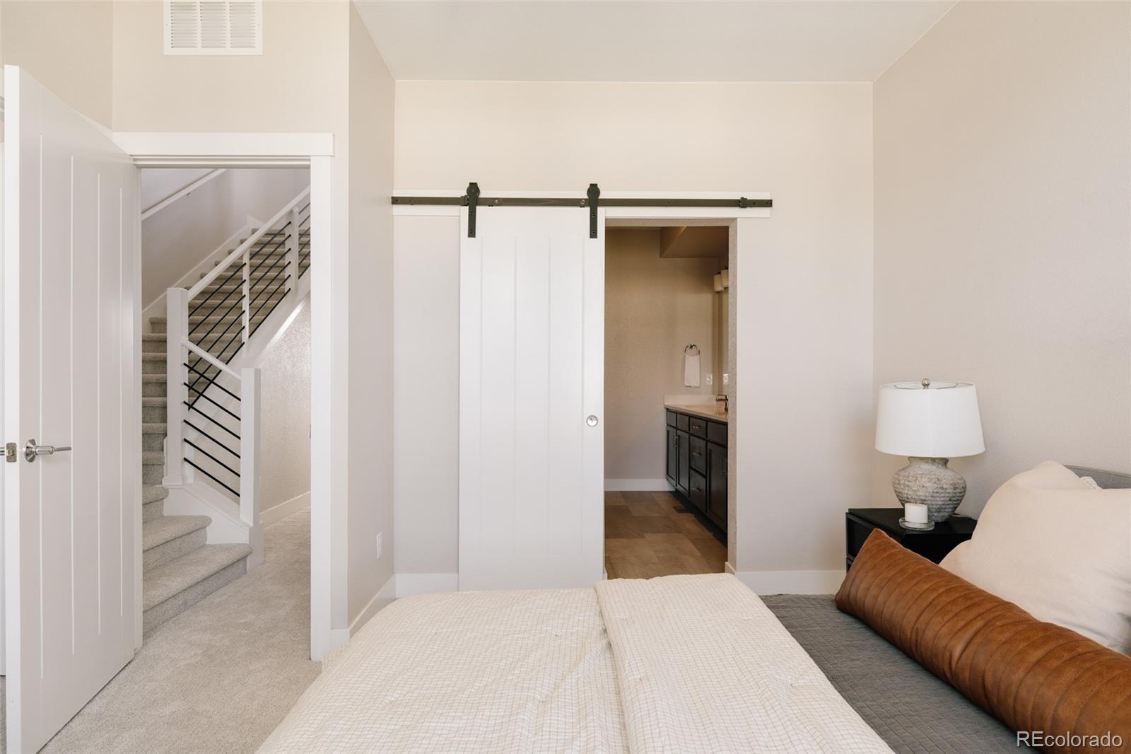 MLS Image #18 for 8972 e 47th avenue,denver, Colorado