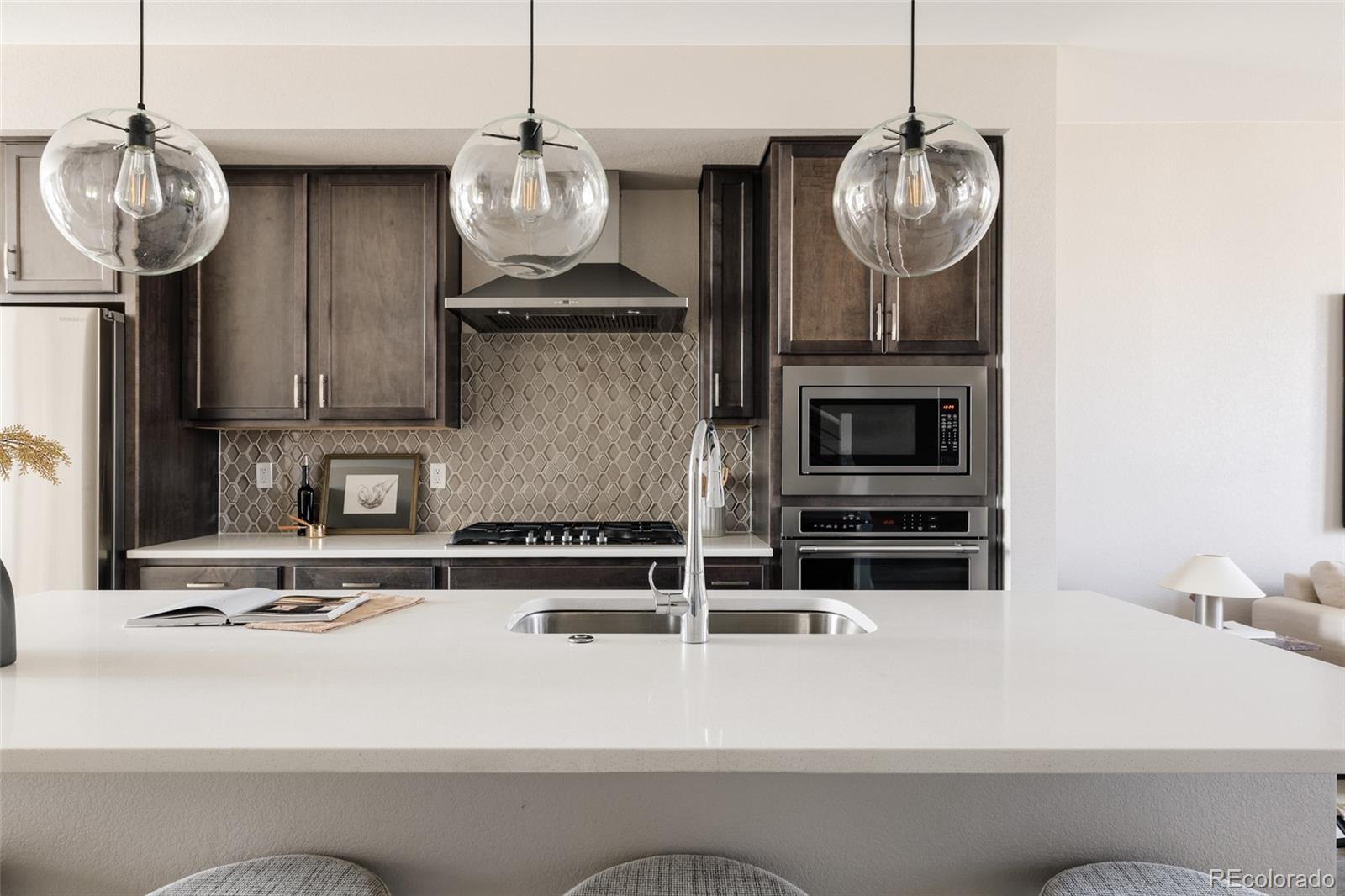 MLS Image #5 for 8972 e 47th avenue,denver, Colorado