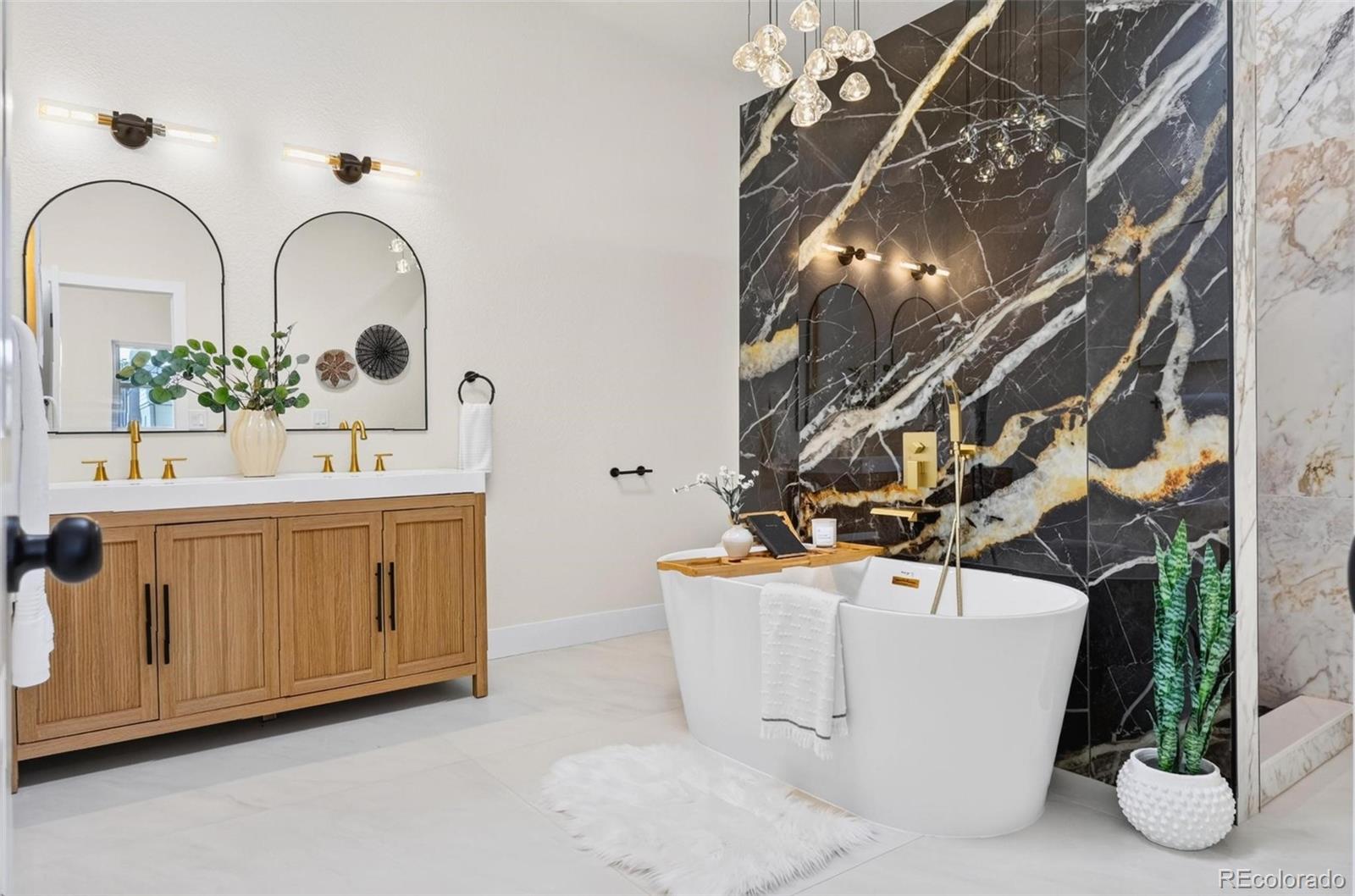MLS Image #14 for 2260  leyden street,denver, Colorado