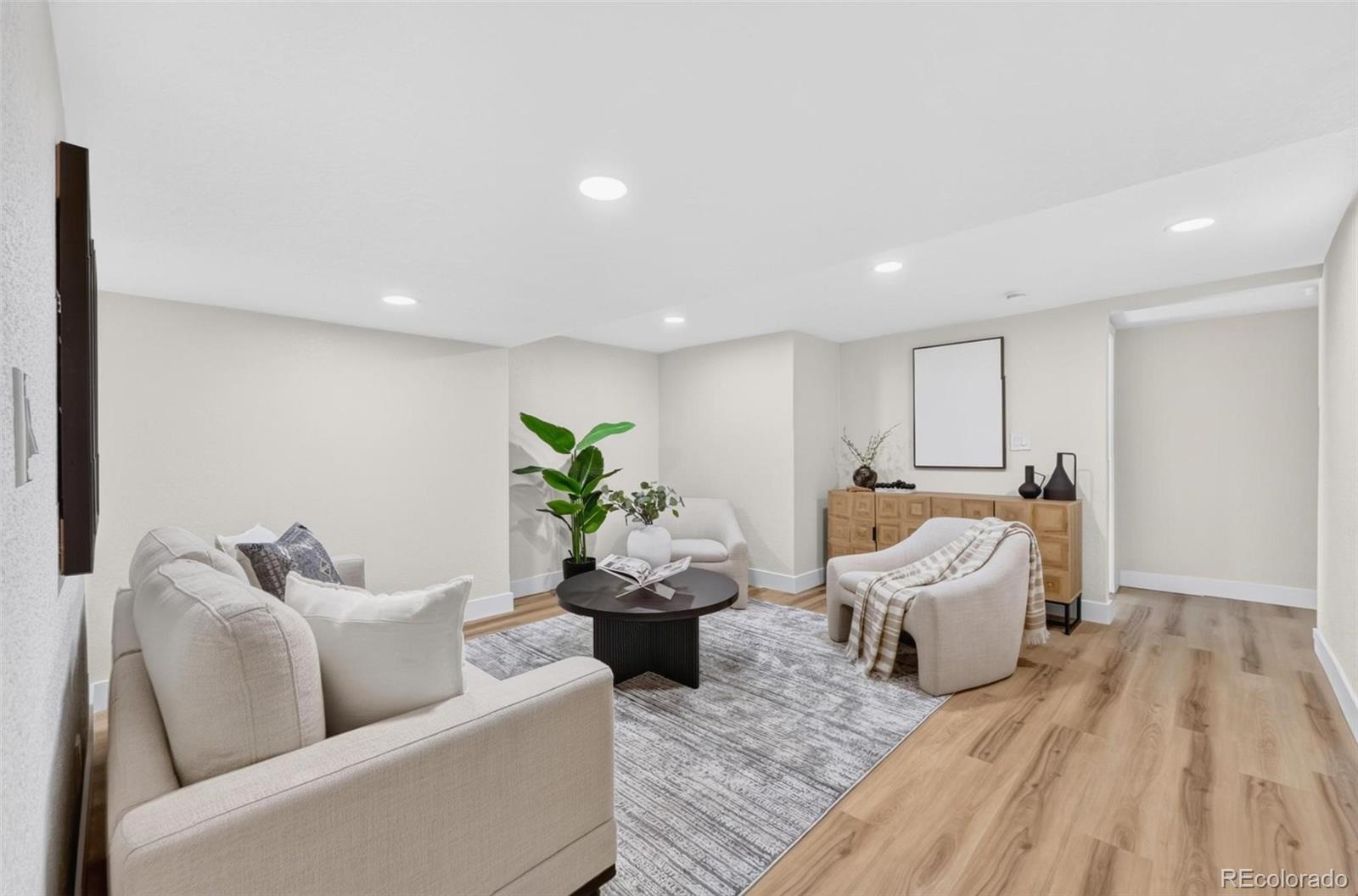 MLS Image #21 for 2260  leyden street,denver, Colorado
