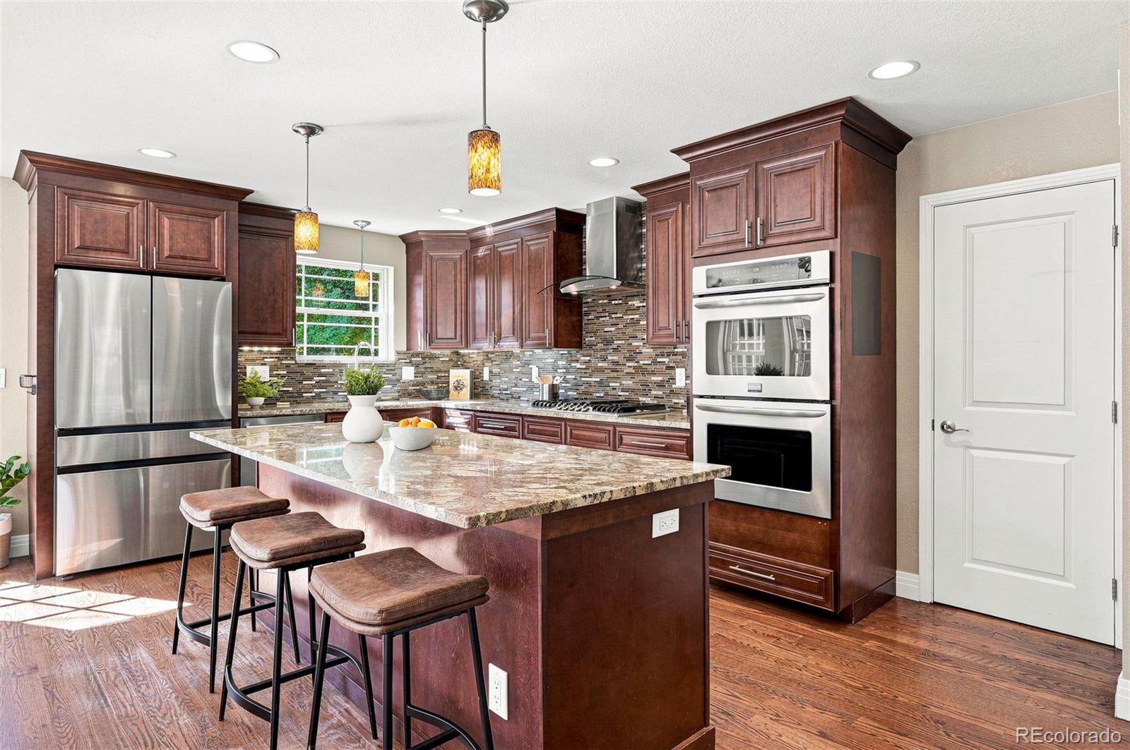 MLS Image #12 for 965  krameria street,denver, Colorado