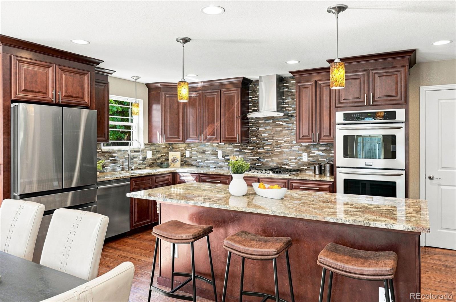 MLS Image #13 for 965  krameria street,denver, Colorado