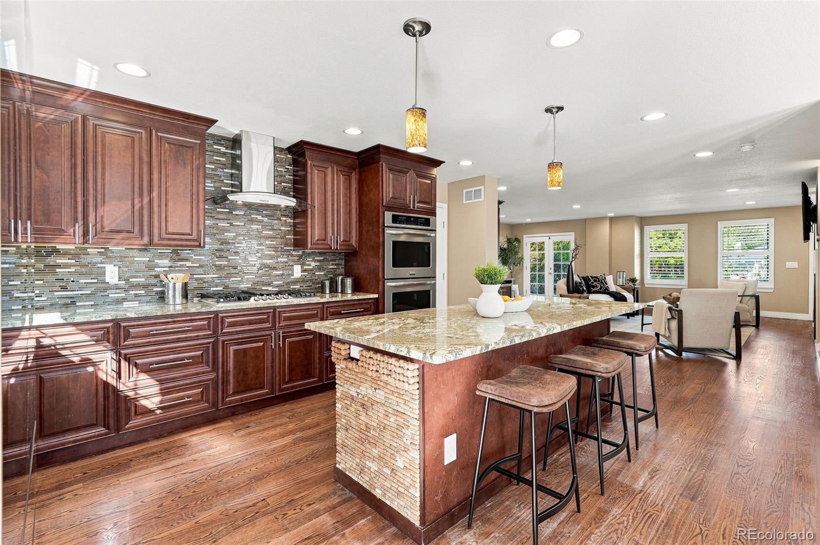 MLS Image #14 for 965  krameria street,denver, Colorado