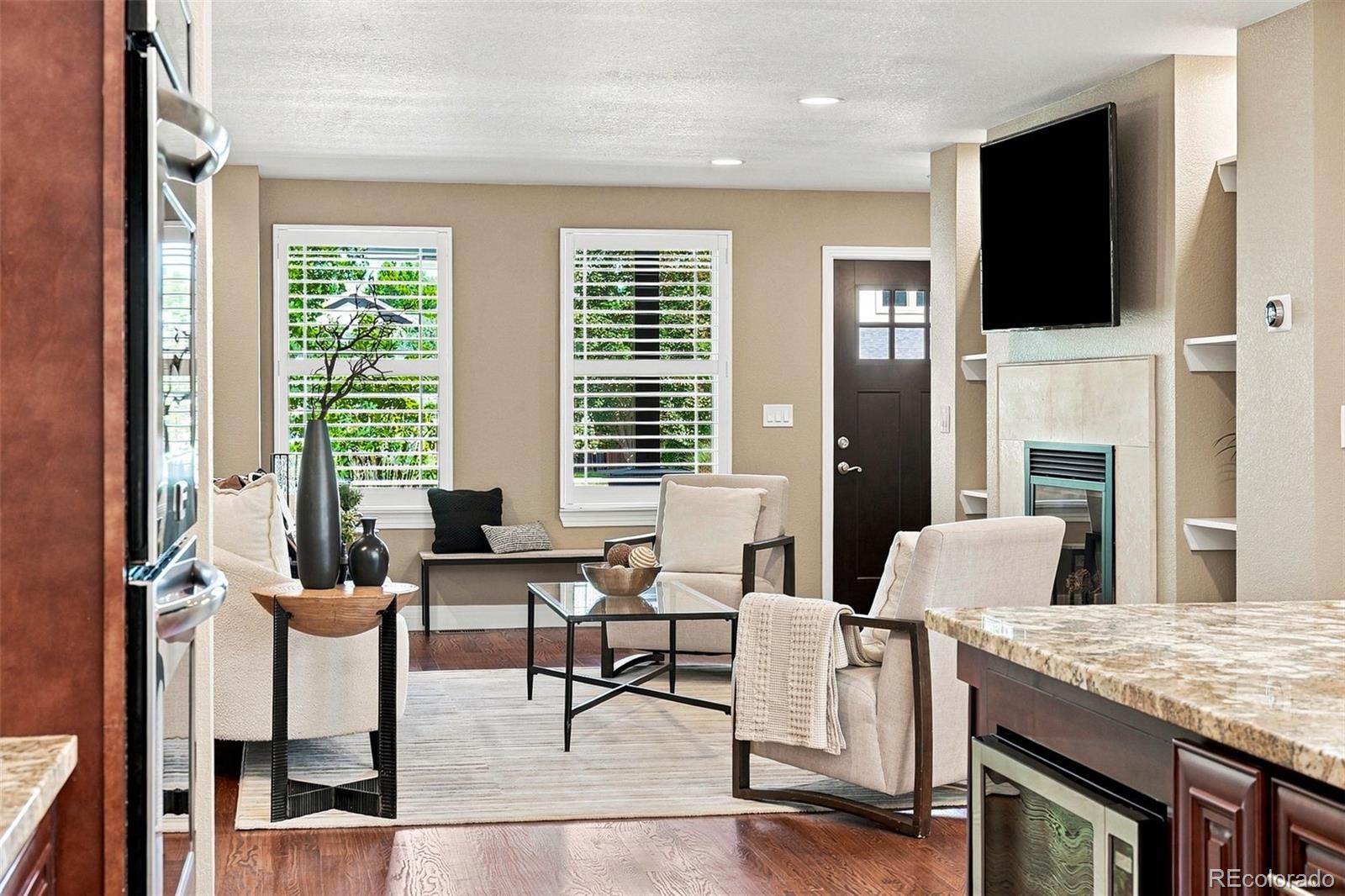 MLS Image #15 for 965  krameria street,denver, Colorado