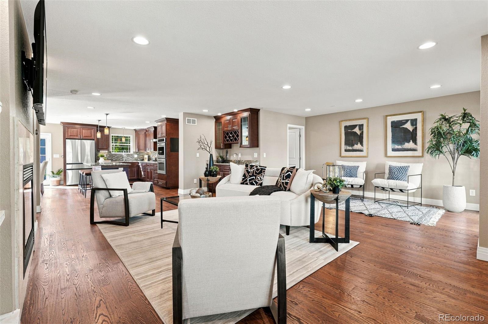 MLS Image #2 for 965  krameria street,denver, Colorado