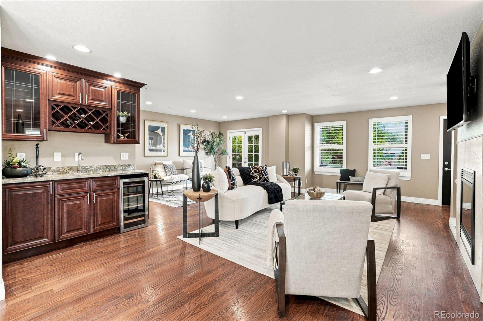 MLS Image #5 for 965  krameria street,denver, Colorado