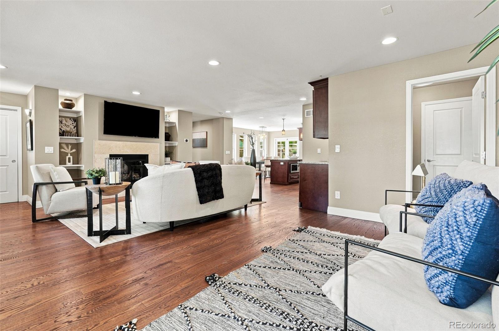 MLS Image #9 for 965  krameria street,denver, Colorado