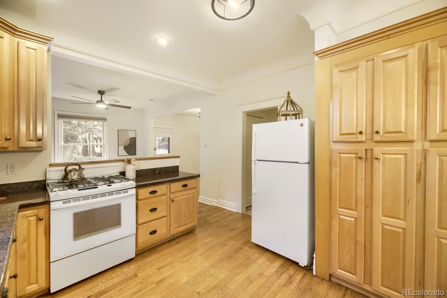 MLS Image #11 for 566 s pennsylvania street,denver, Colorado