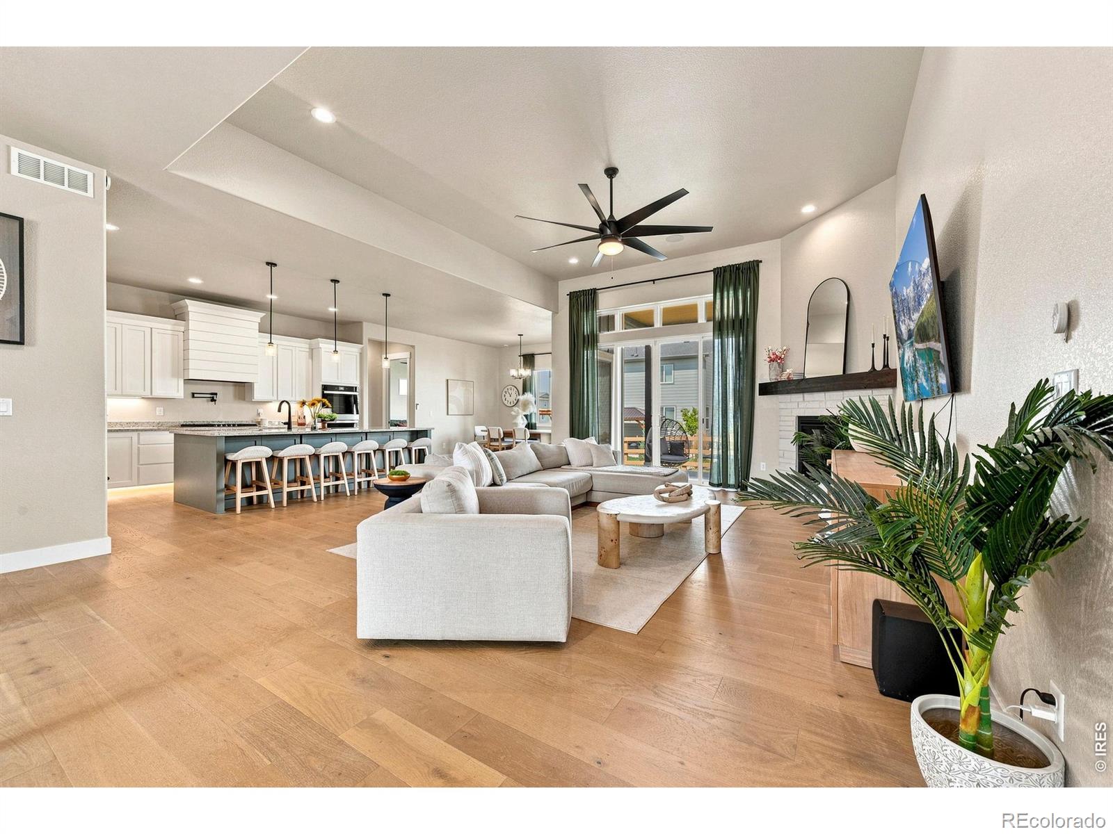 MLS Image #8 for 870  loess lane,windsor, Colorado