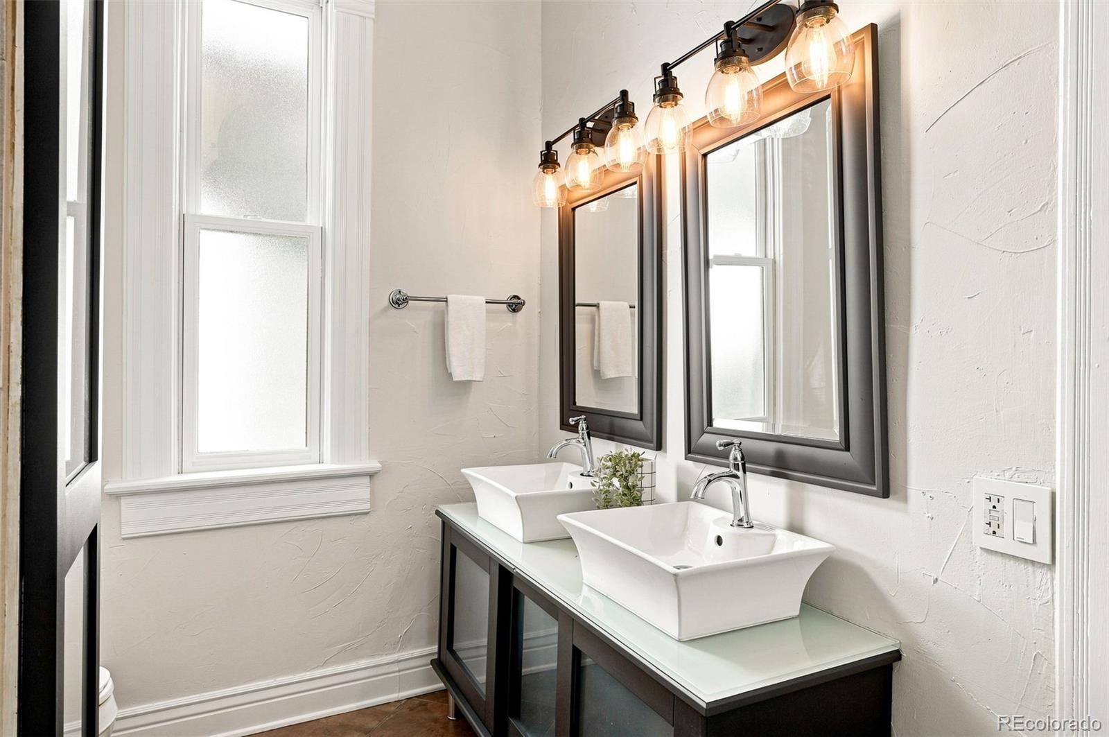 MLS Image #22 for 2045 n emerson street,denver, Colorado