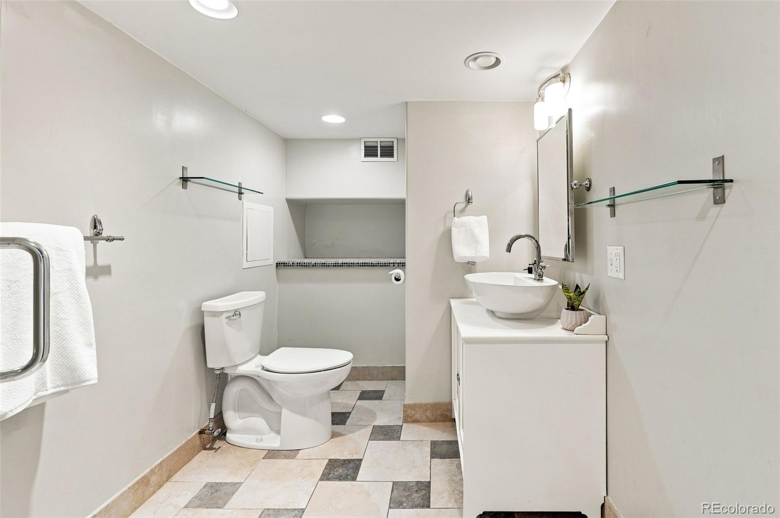 MLS Image #35 for 2045 n emerson street,denver, Colorado