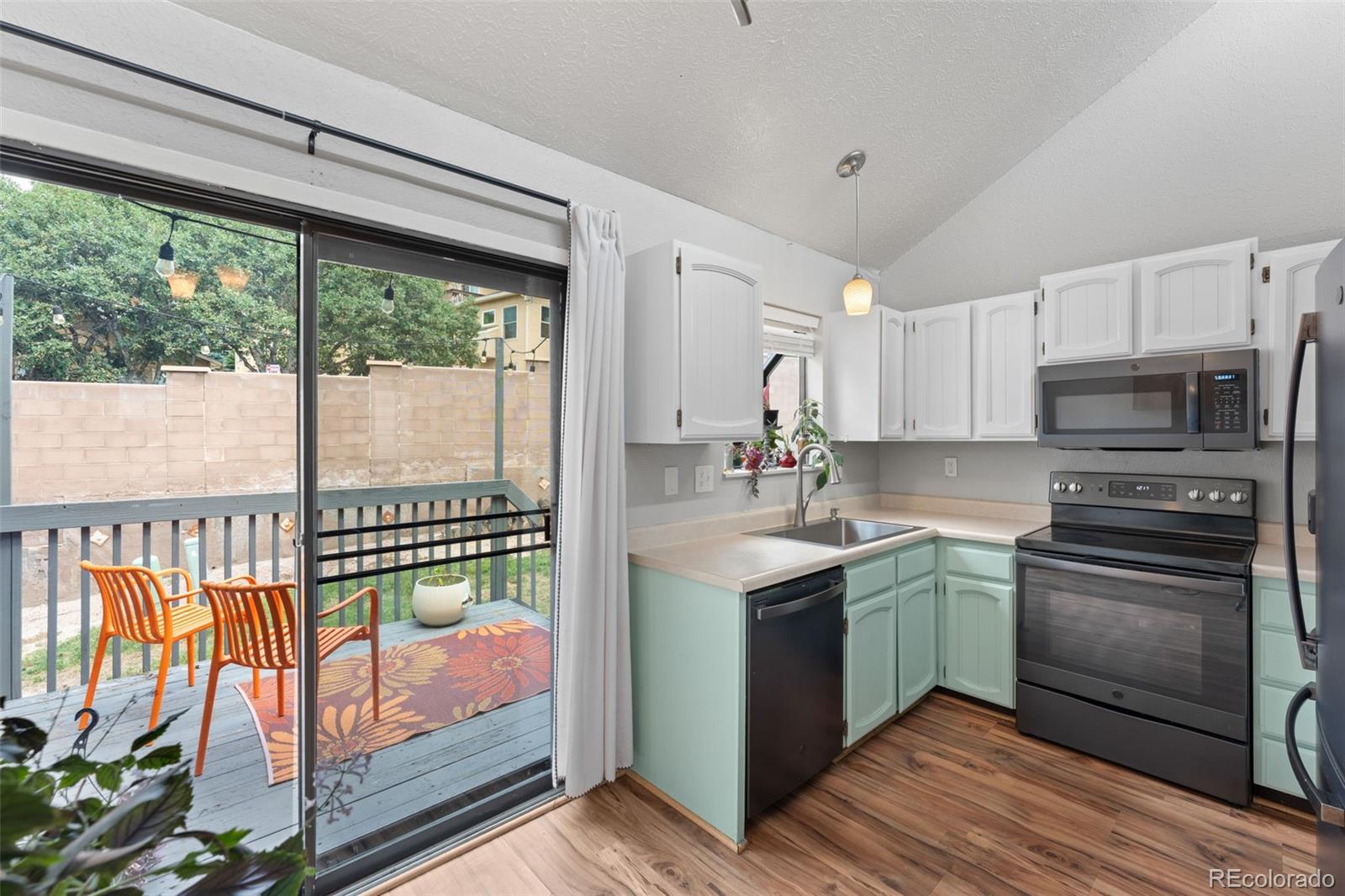 MLS Image #10 for 1411  territory trail,colorado springs, Colorado
