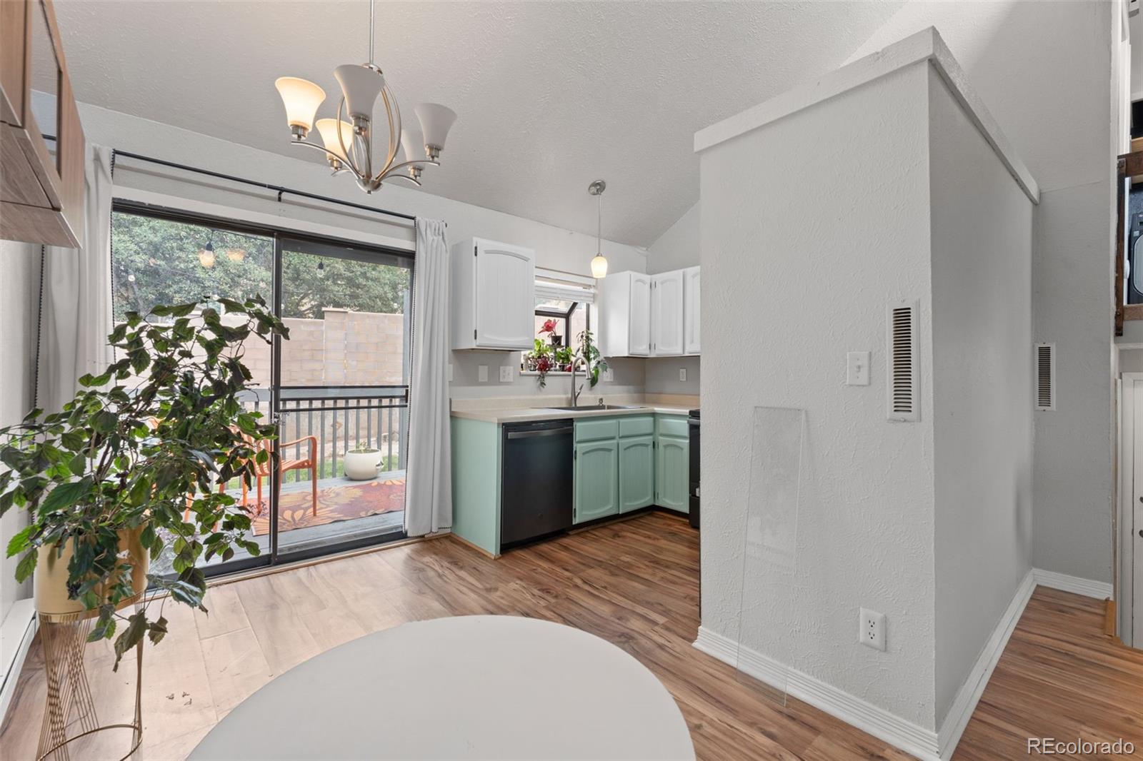 MLS Image #11 for 1411  territory trail,colorado springs, Colorado