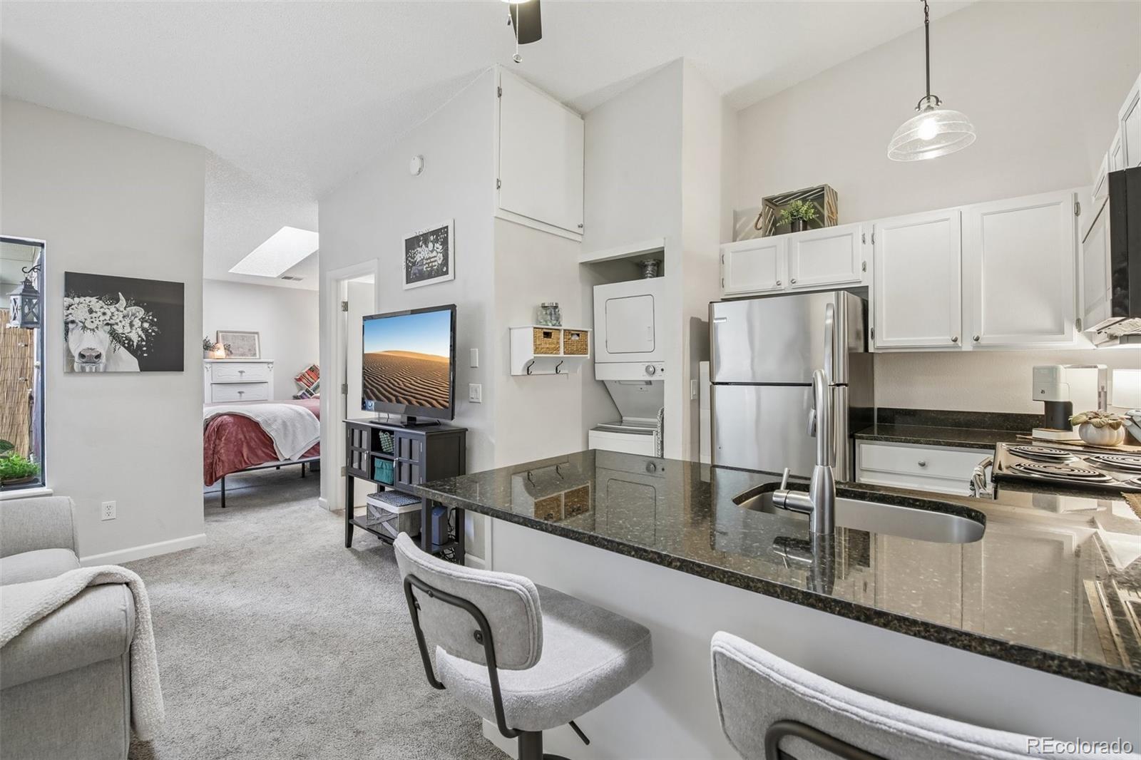 MLS Image #5 for 982 s dearborn way,aurora, Colorado