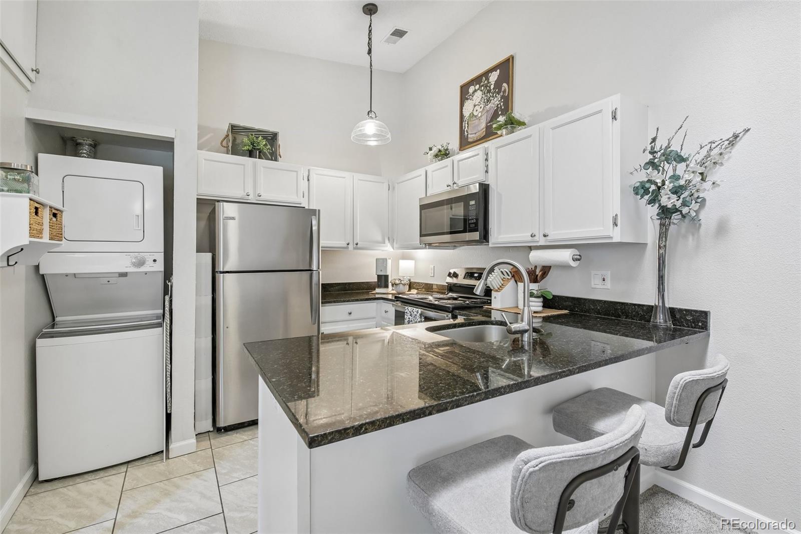 MLS Image #6 for 982 s dearborn way,aurora, Colorado
