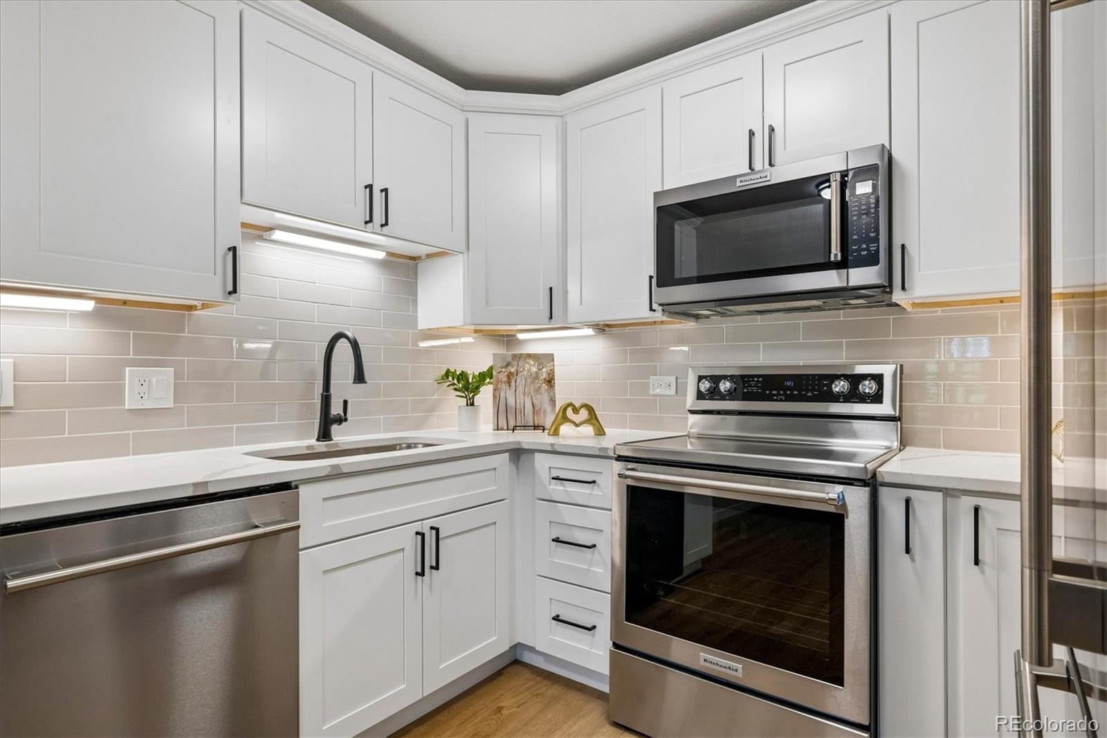 MLS Image #1 for 605 s alton way 12a,denver, Colorado