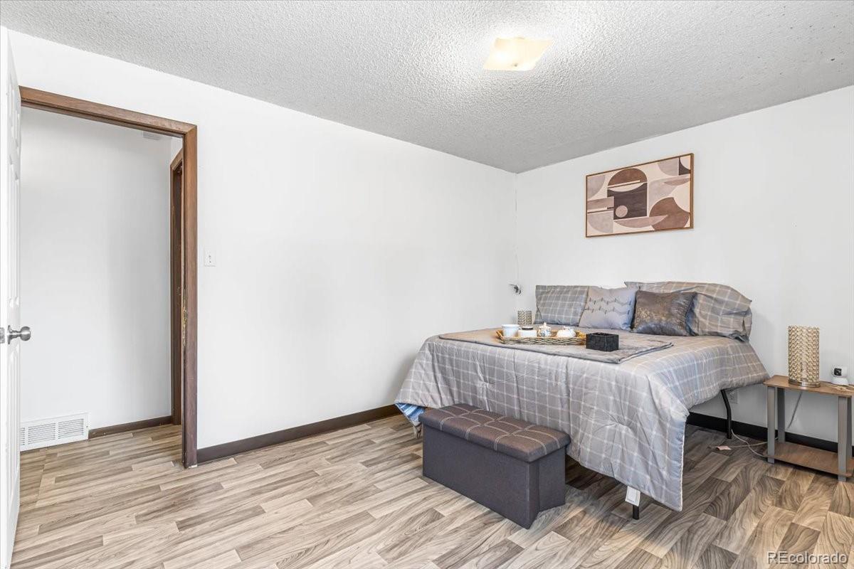 MLS Image #11 for 5530  crystal way,denver, Colorado