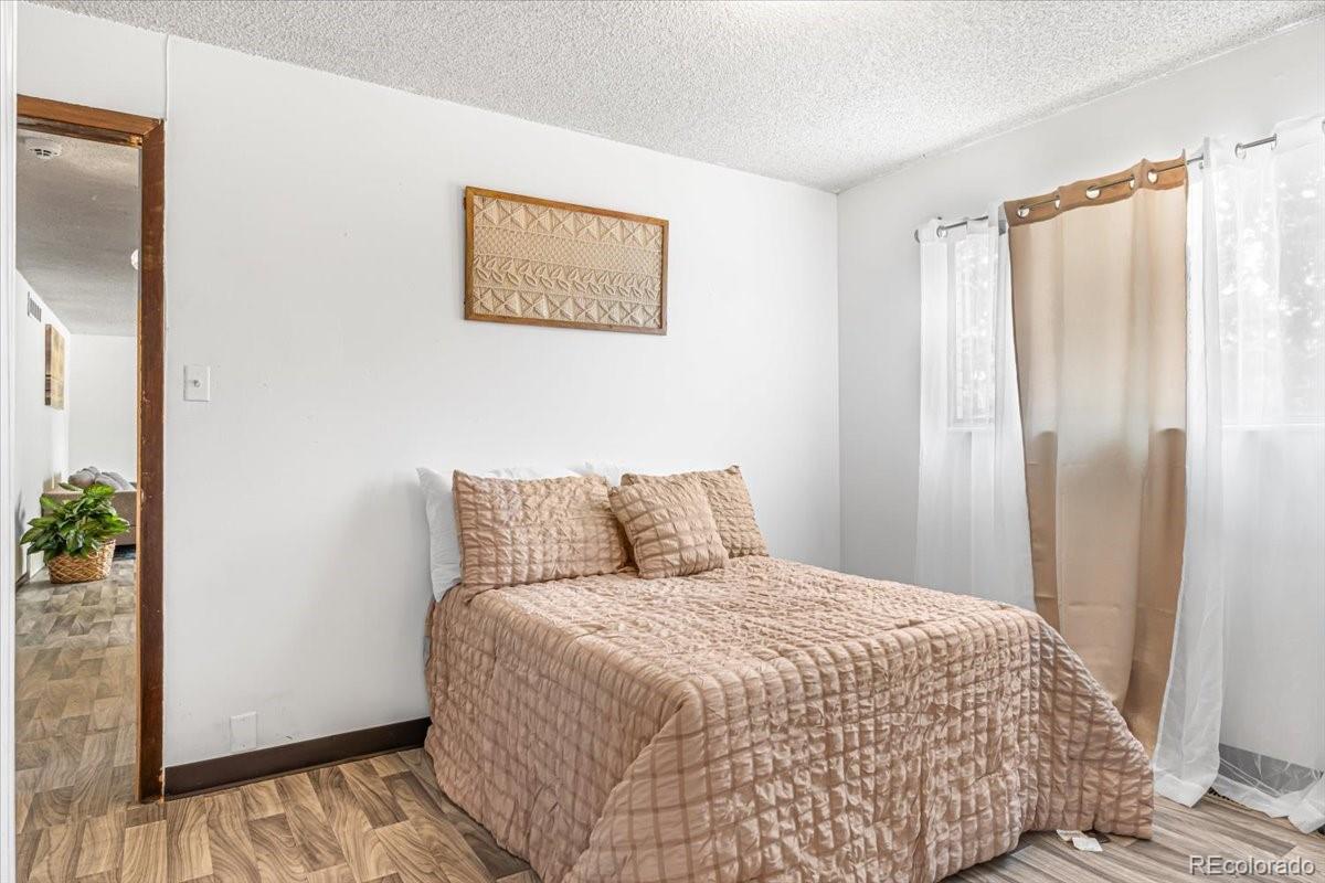 MLS Image #14 for 5530  crystal way,denver, Colorado