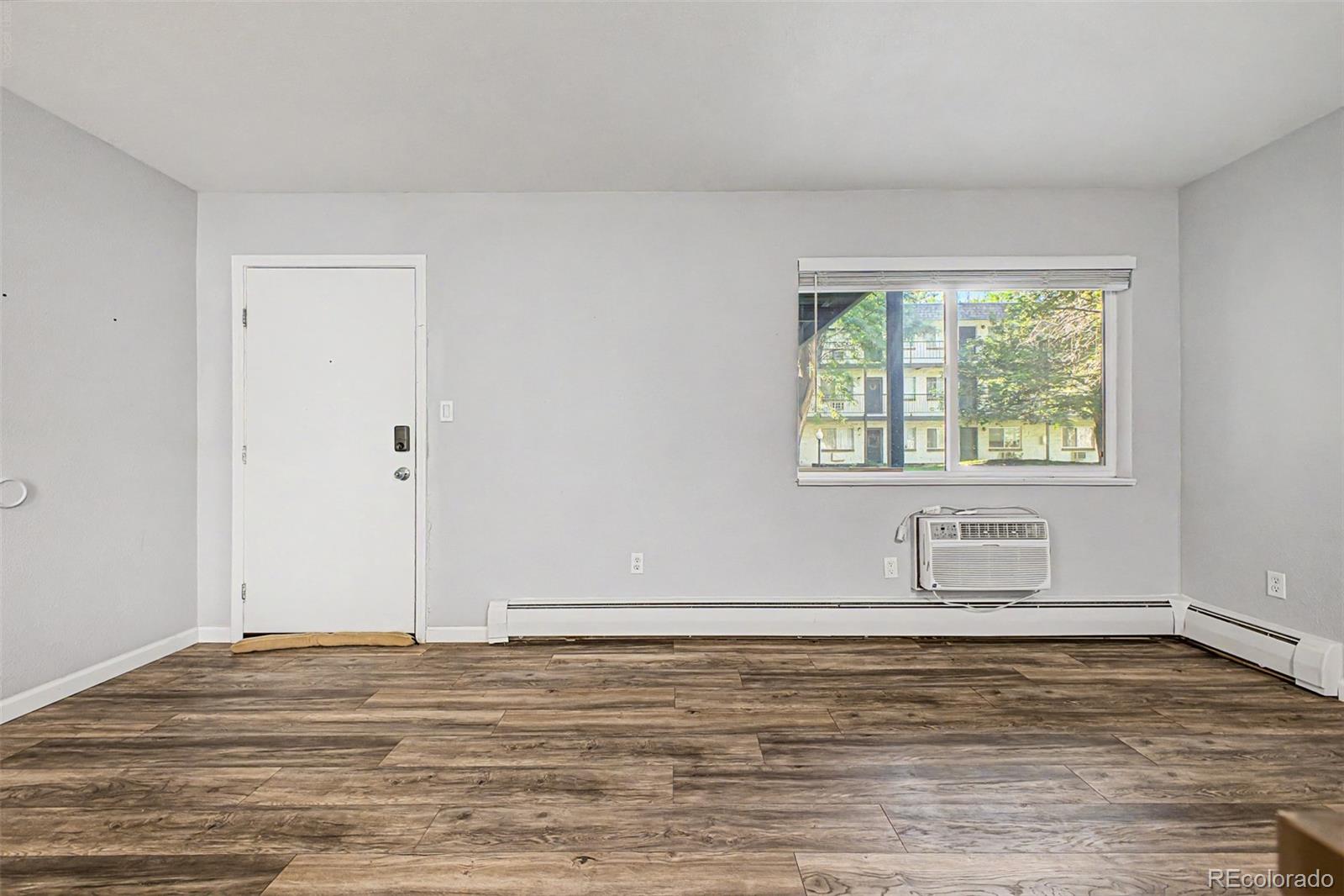 MLS Image #3 for 5995 e iliff avenue,denver, Colorado
