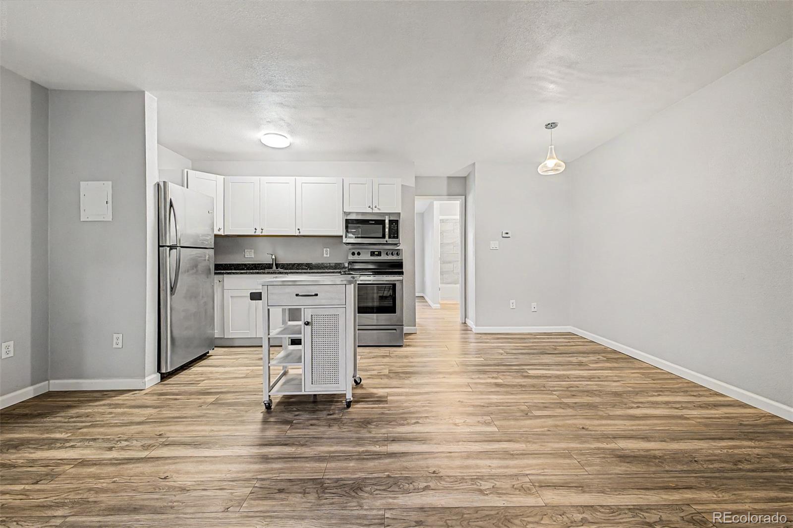 MLS Image #5 for 5995 e iliff avenue,denver, Colorado