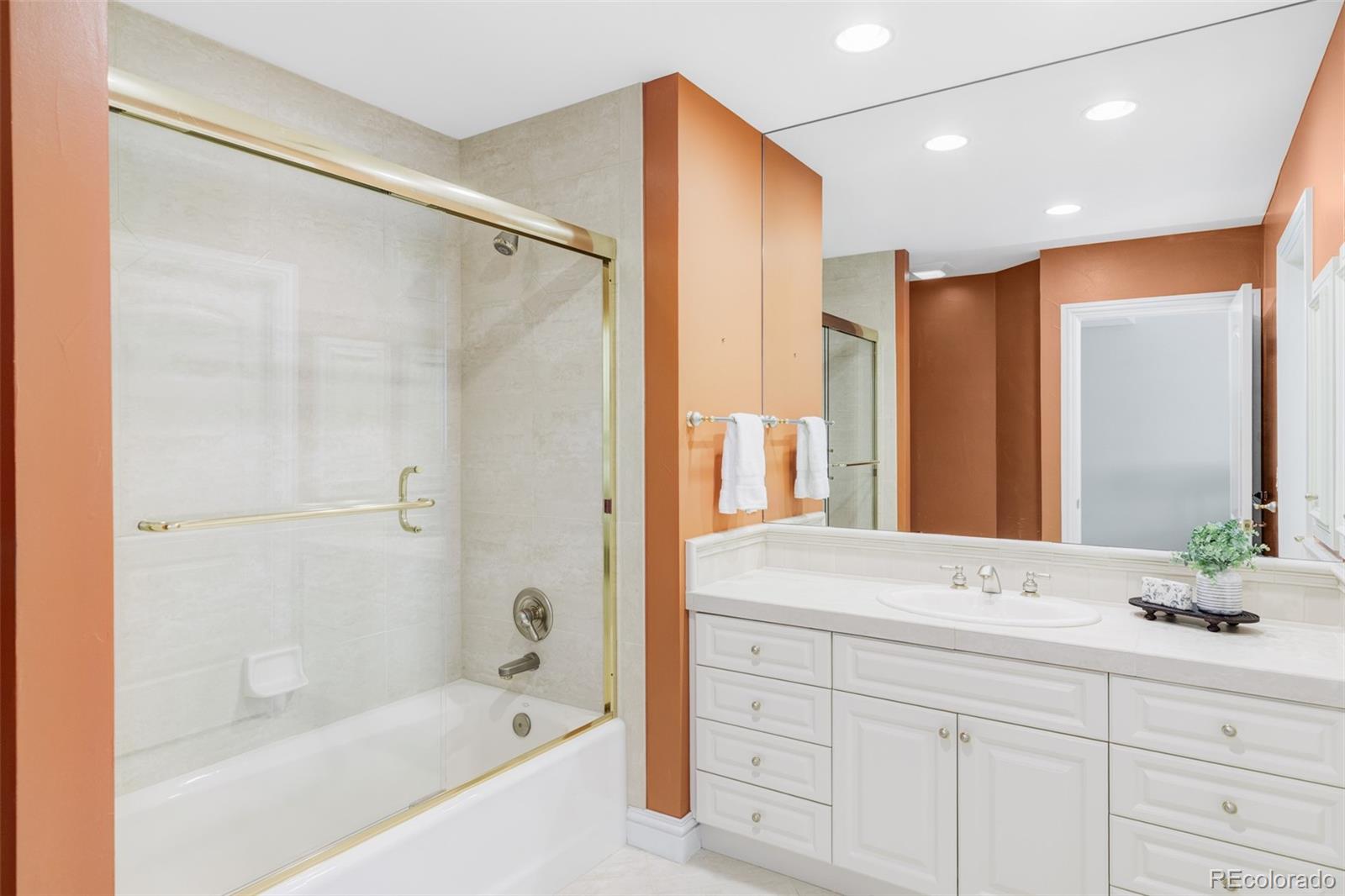 MLS Image #34 for 500  adams street ,denver, Colorado
