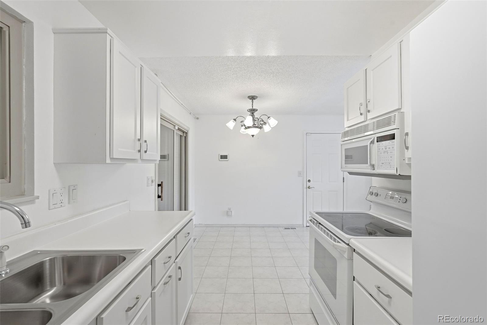 MLS Image #15 for 2120  eddington way,colorado springs, Colorado