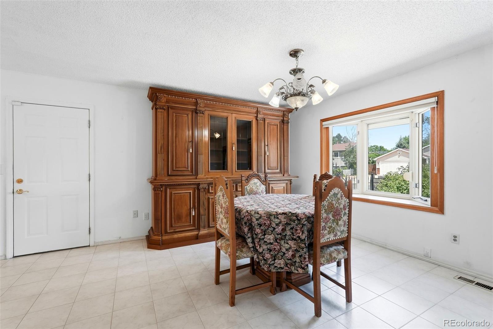 MLS Image #7 for 2120  eddington way,colorado springs, Colorado