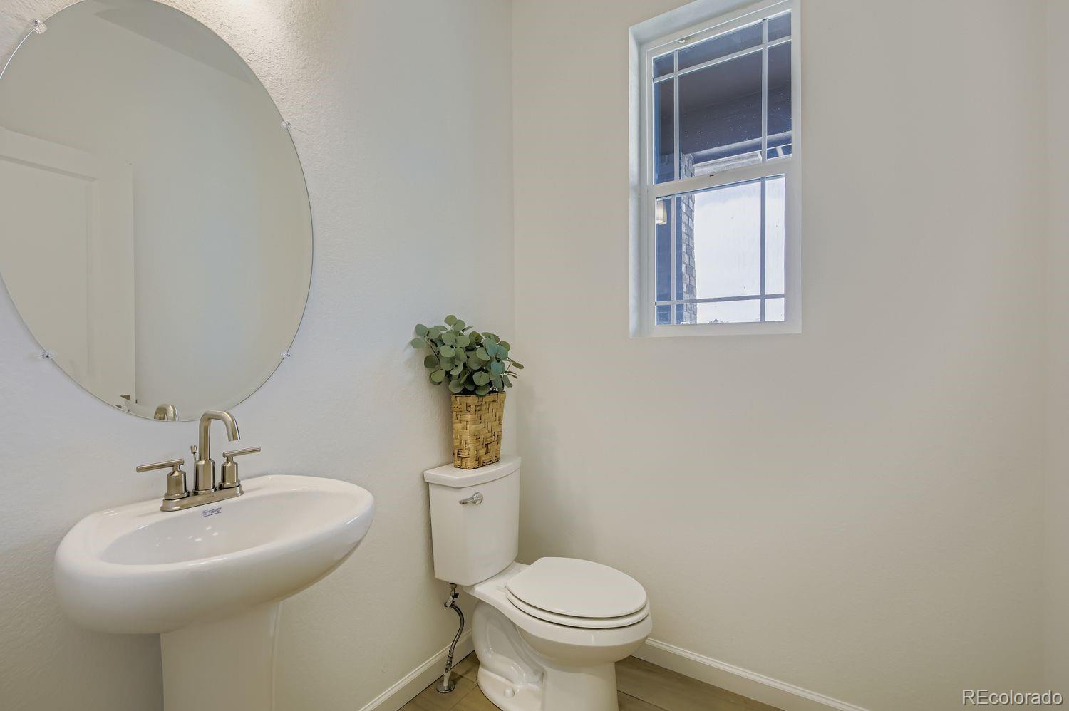 MLS Image #11 for 54968 e 28th avenue,strasburg, Colorado