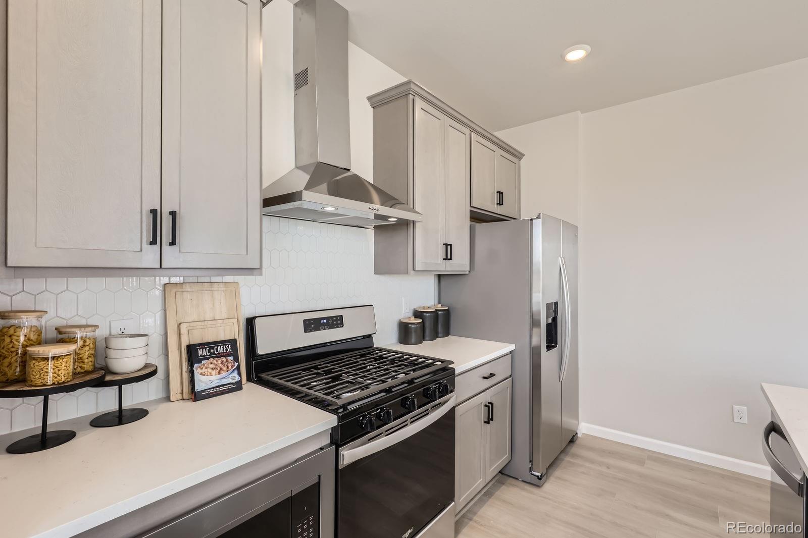 MLS Image #3 for 54968 e 28th avenue,strasburg, Colorado