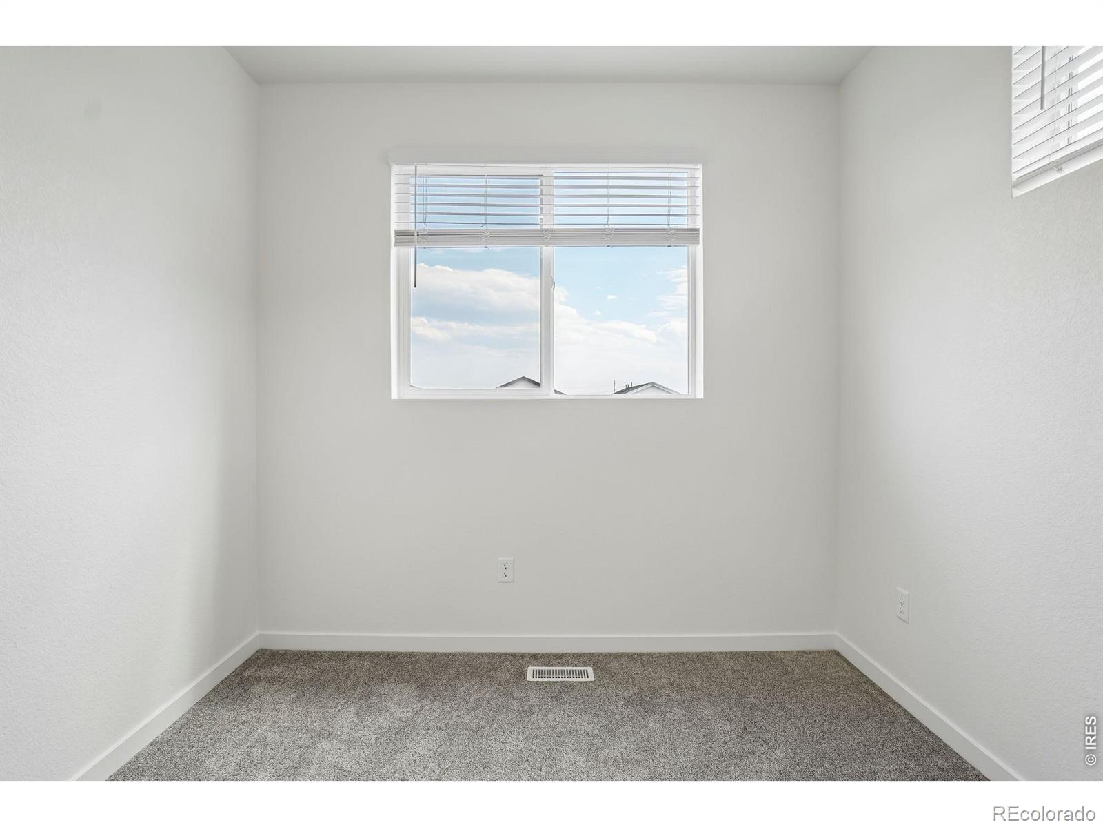 MLS Image #21 for 3916  lake clark street,evans, Colorado