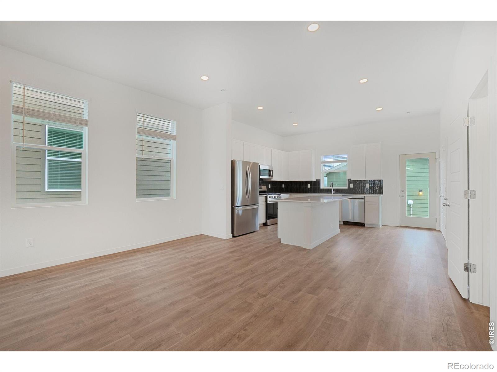 MLS Image #3 for 3916  lake clark street,evans, Colorado