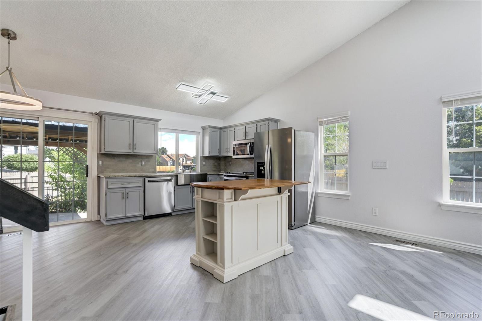 MLS Image #7 for 205  wallace street,colorado springs, Colorado