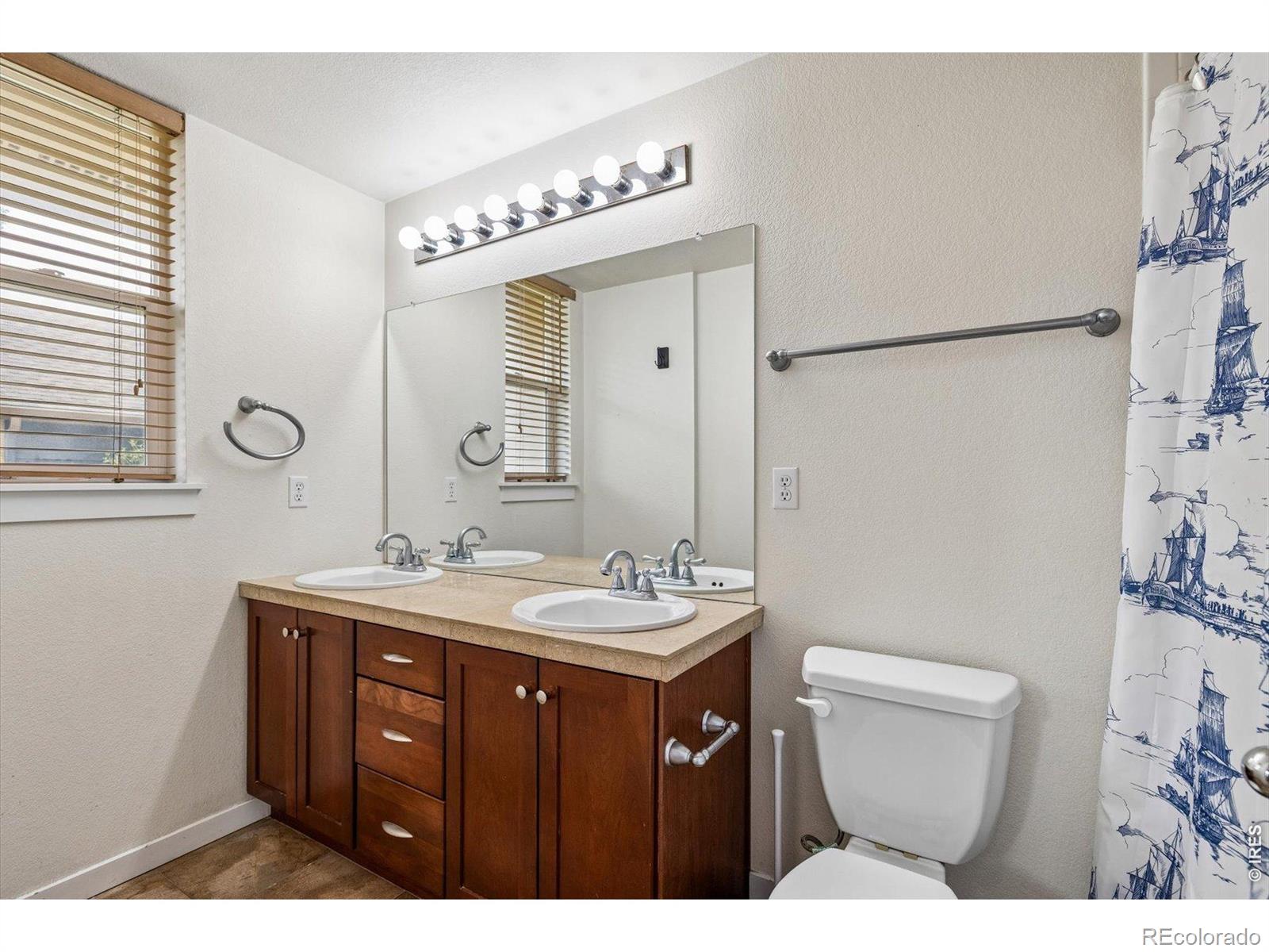 MLS Image #14 for 9941 e 26th avenue ,denver, Colorado