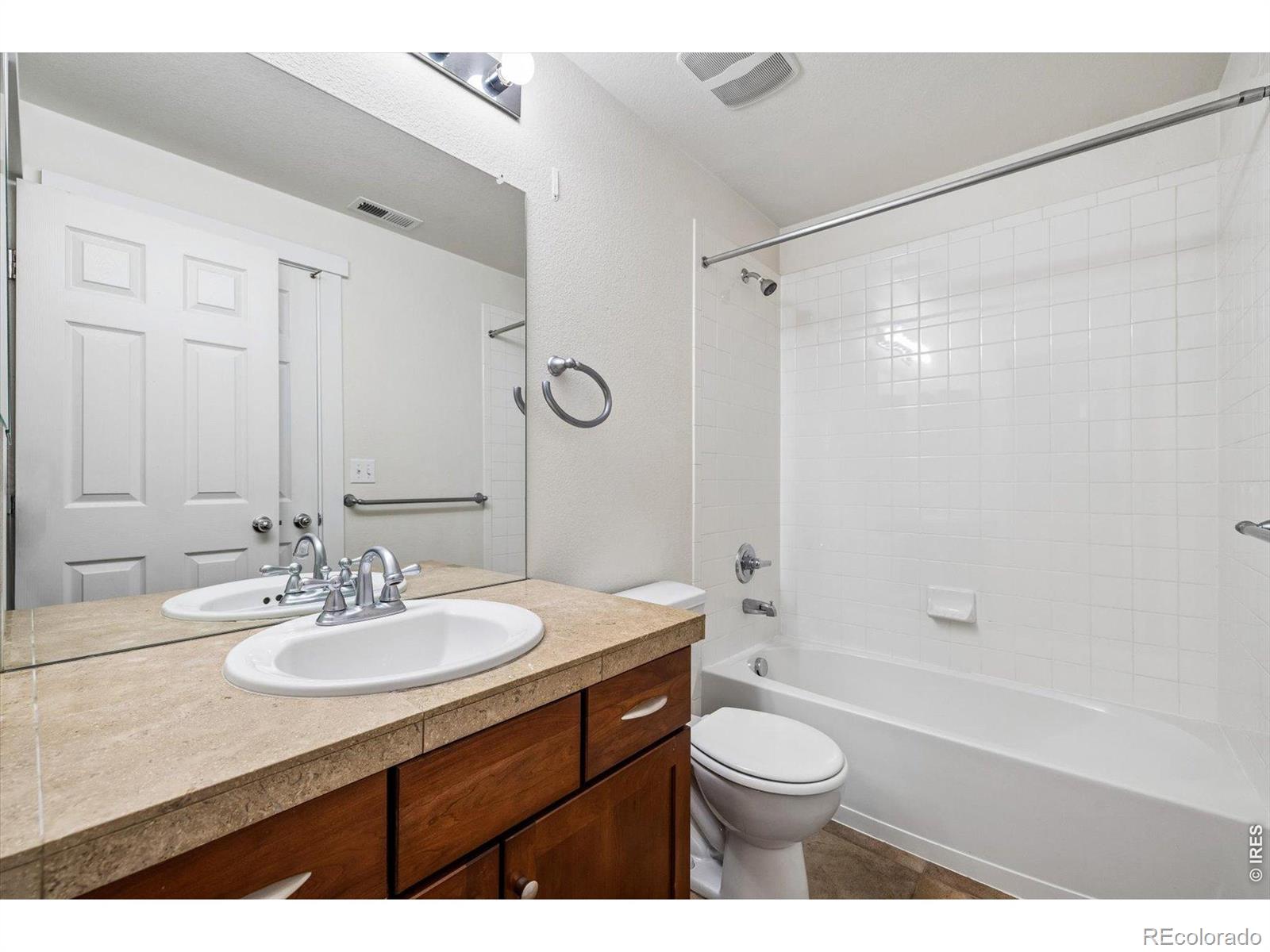 MLS Image #16 for 9941 e 26th avenue ,denver, Colorado