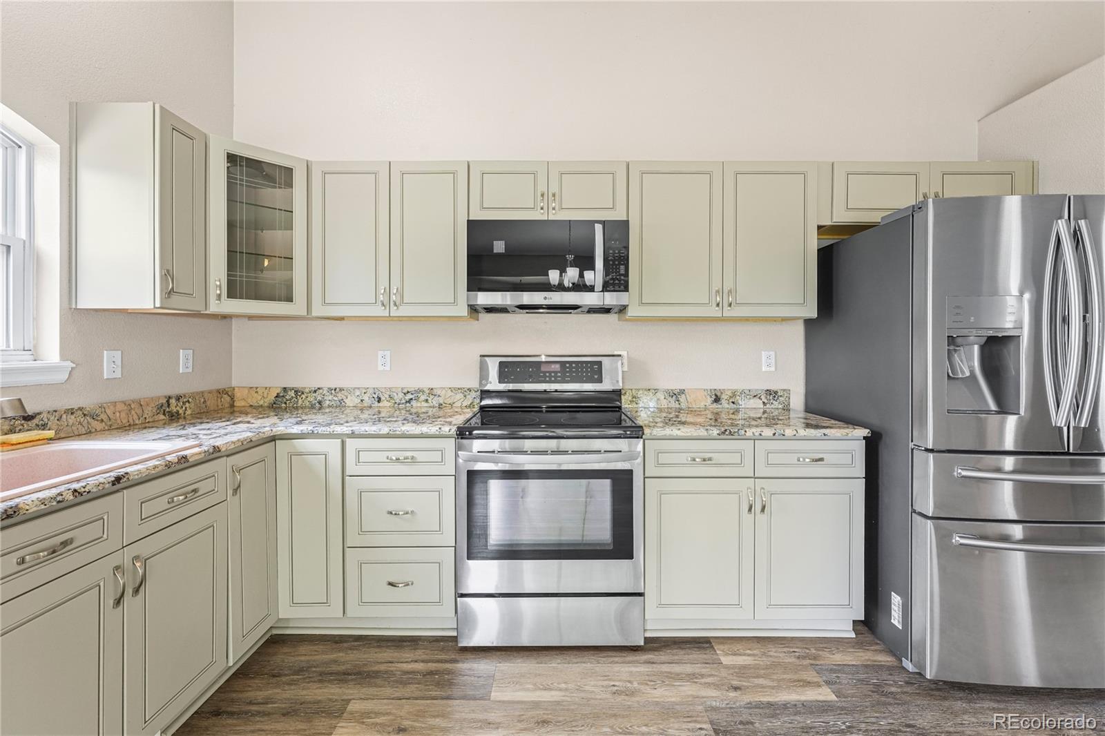 MLS Image #10 for 21400 e 11th avenue,aurora, Colorado