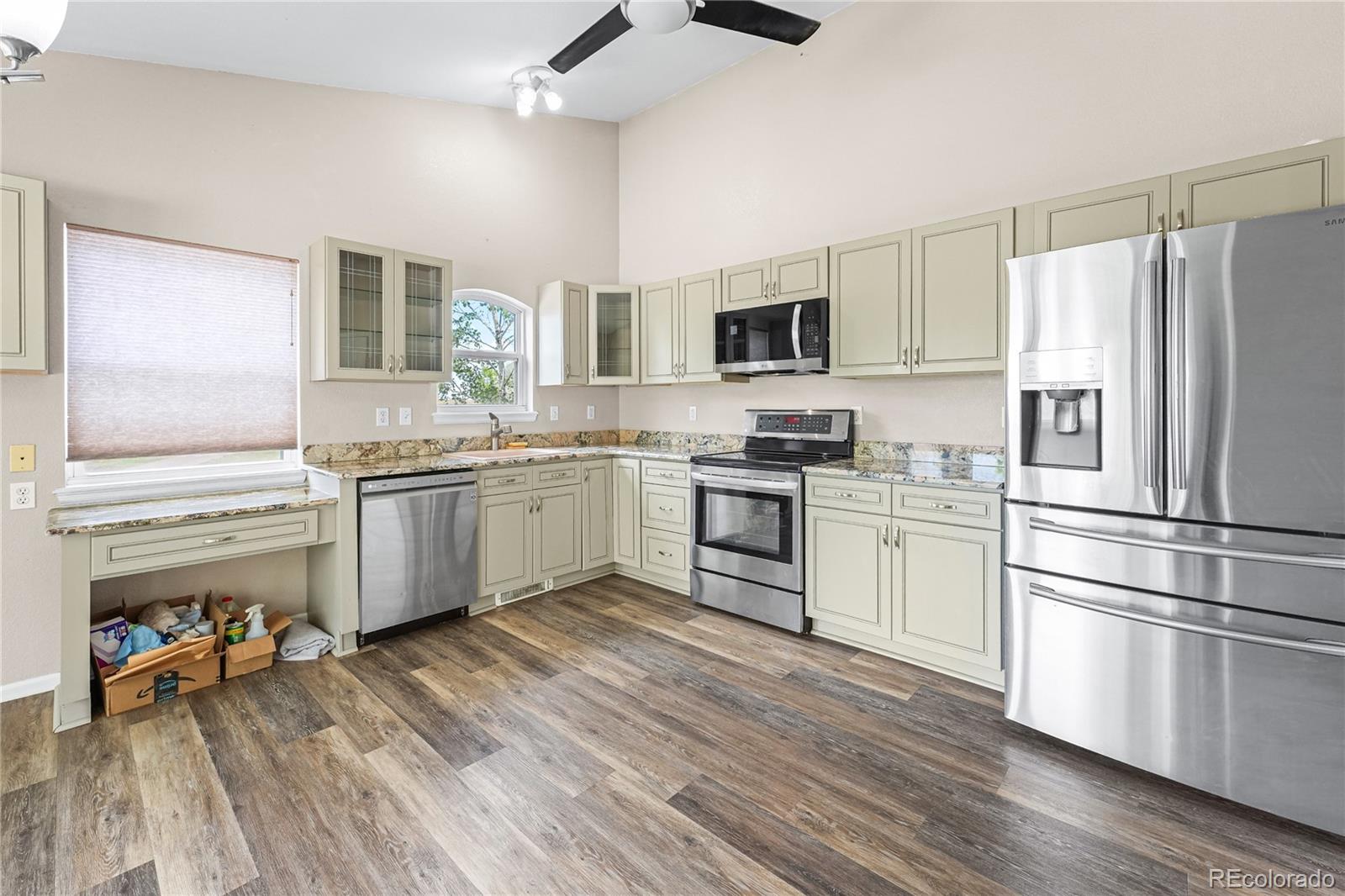 MLS Image #12 for 21400 e 11th avenue,aurora, Colorado