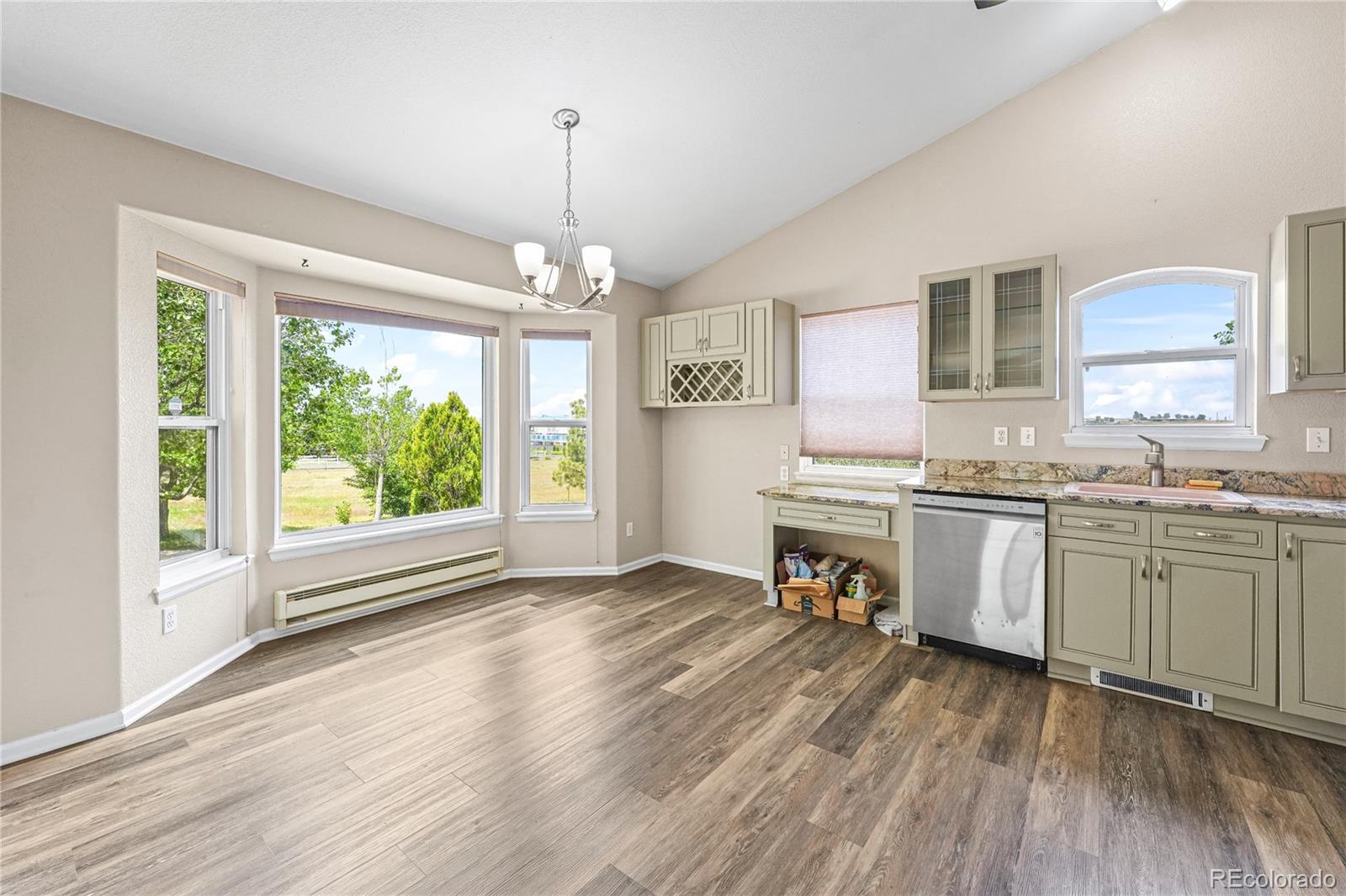 MLS Image #13 for 21400 e 11th avenue,aurora, Colorado