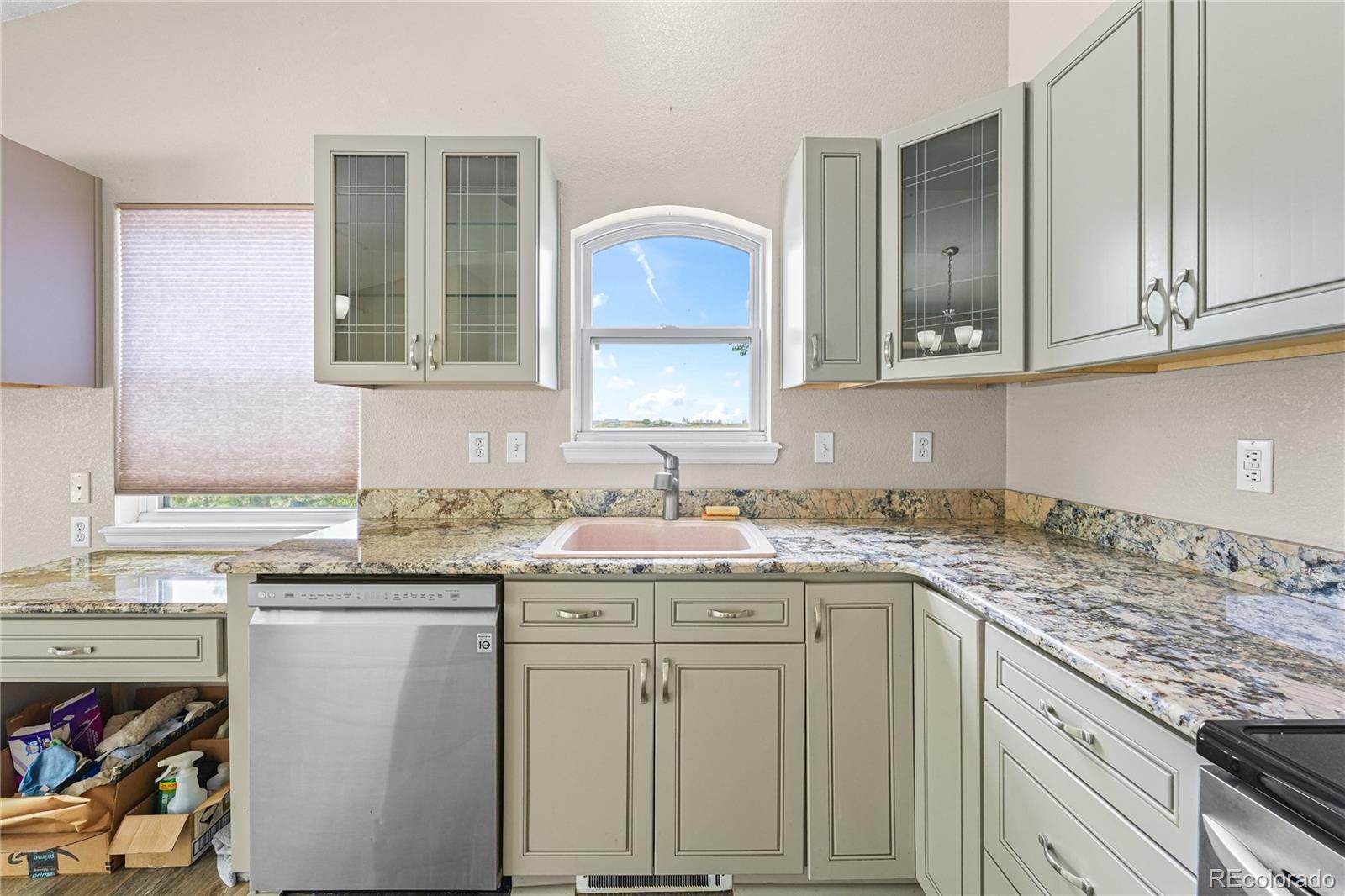 MLS Image #9 for 21400 e 11th avenue,aurora, Colorado
