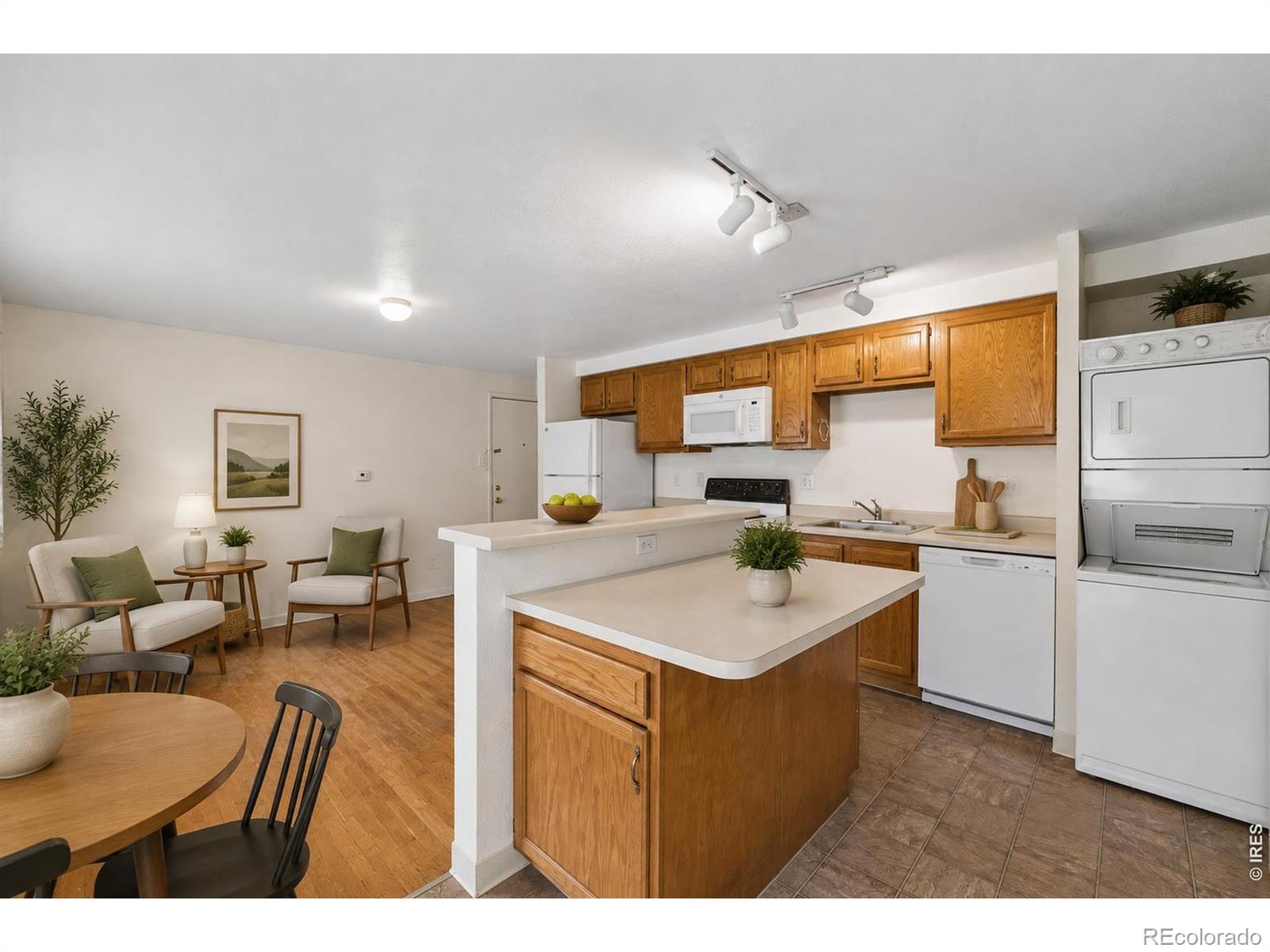 MLS Image #5 for 961  16th street,boulder, Colorado