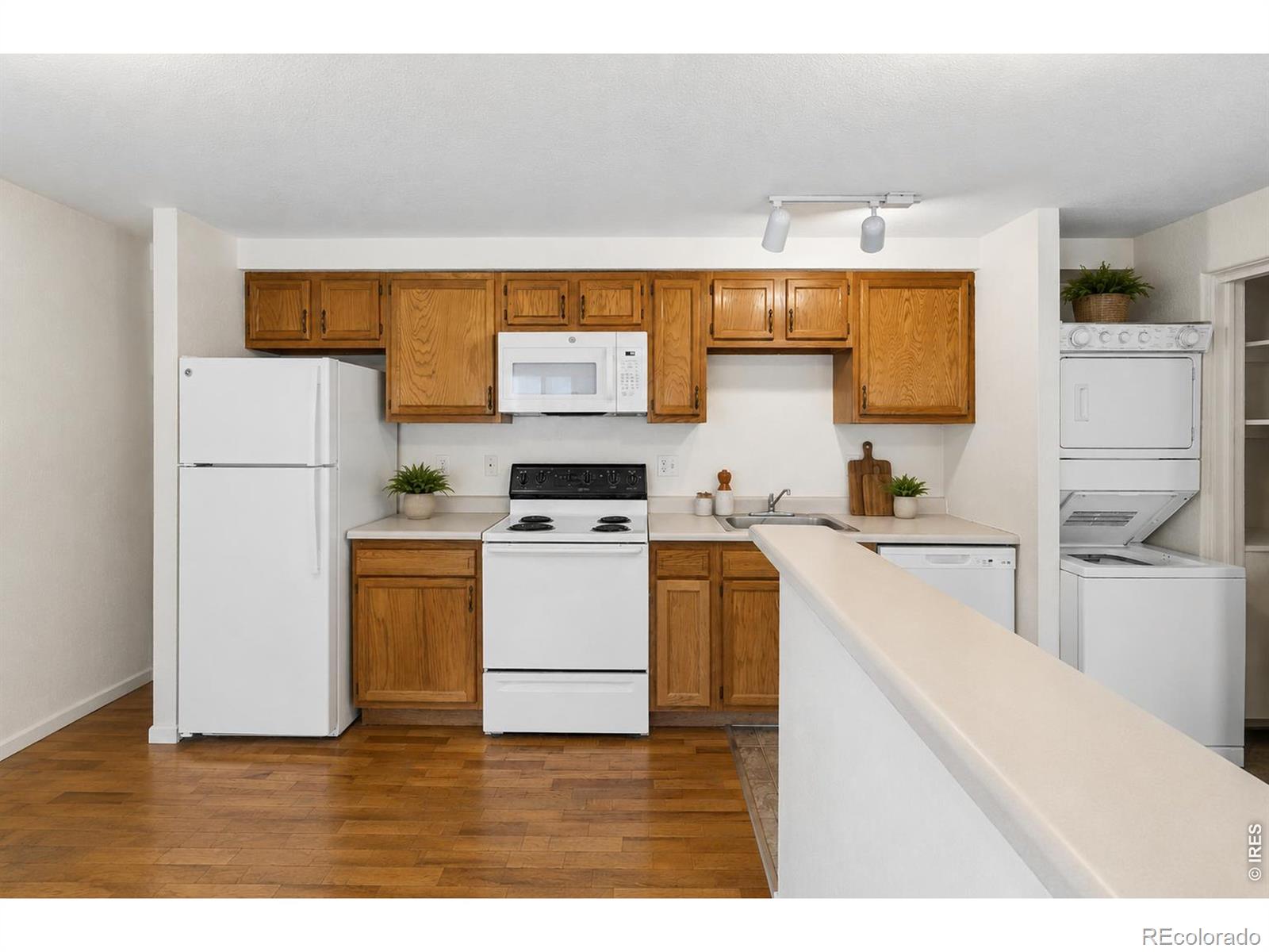 MLS Image #6 for 961  16th street,boulder, Colorado